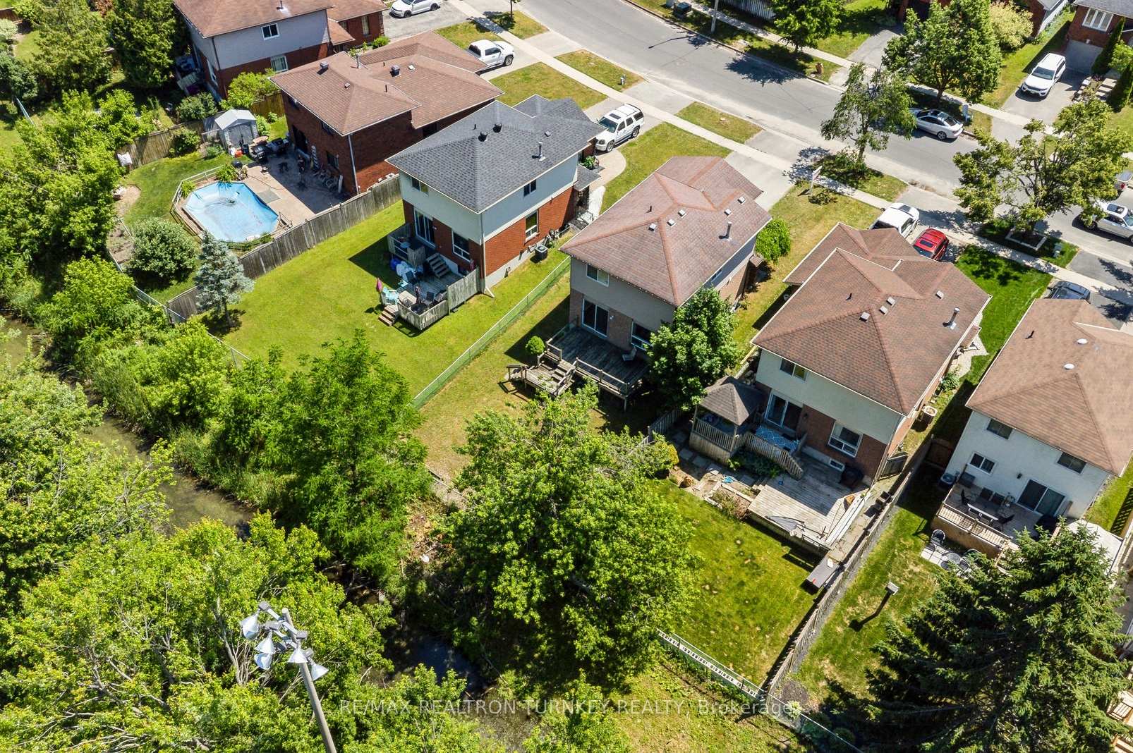 Photo 31 of Unit Upper, 62 Arthur Avenue, Barrie, Grove East — HOMEH