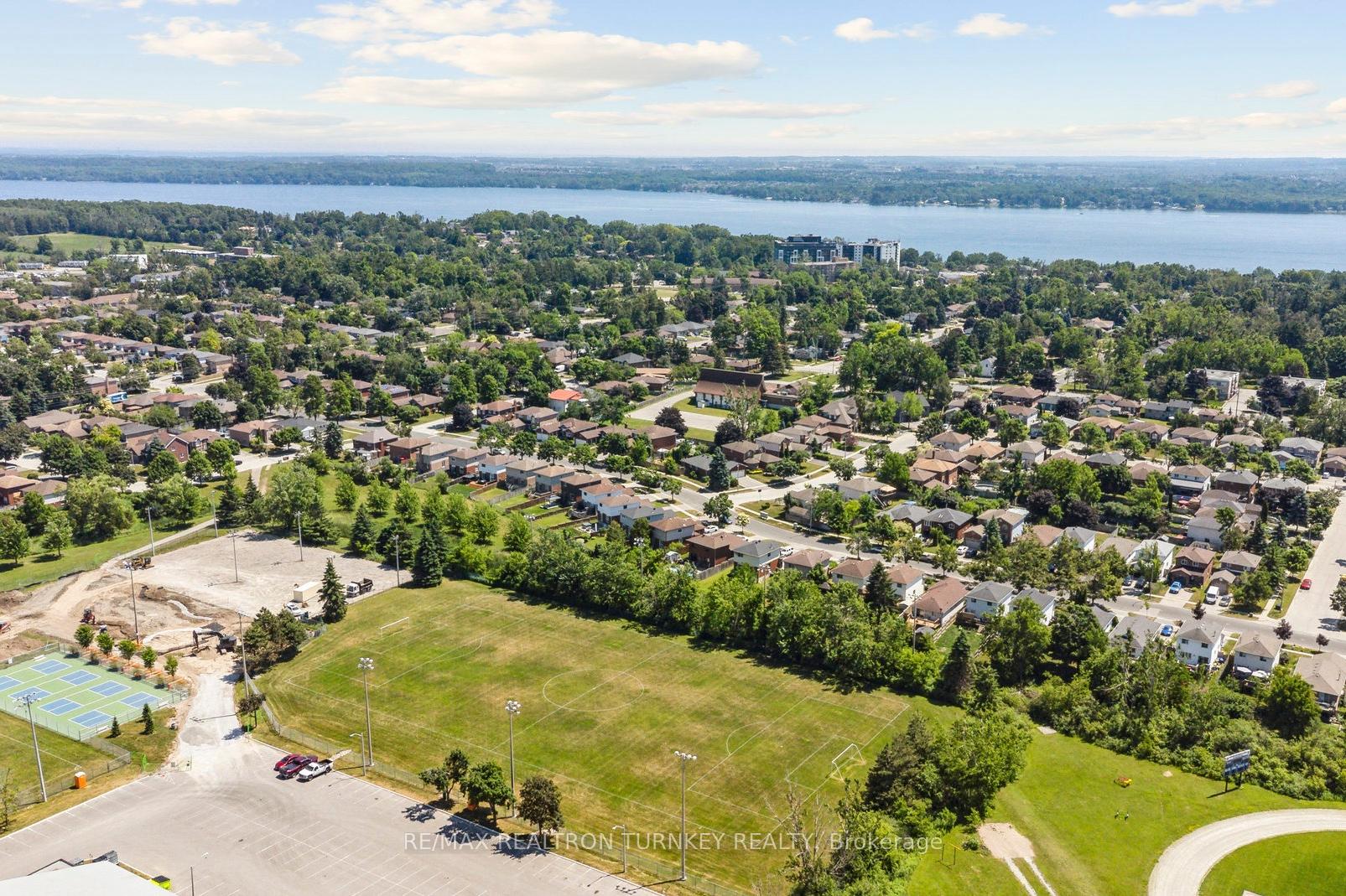 Photo 38 of Unit Upper, 62 Arthur Avenue, Barrie, Grove East — HOMEH