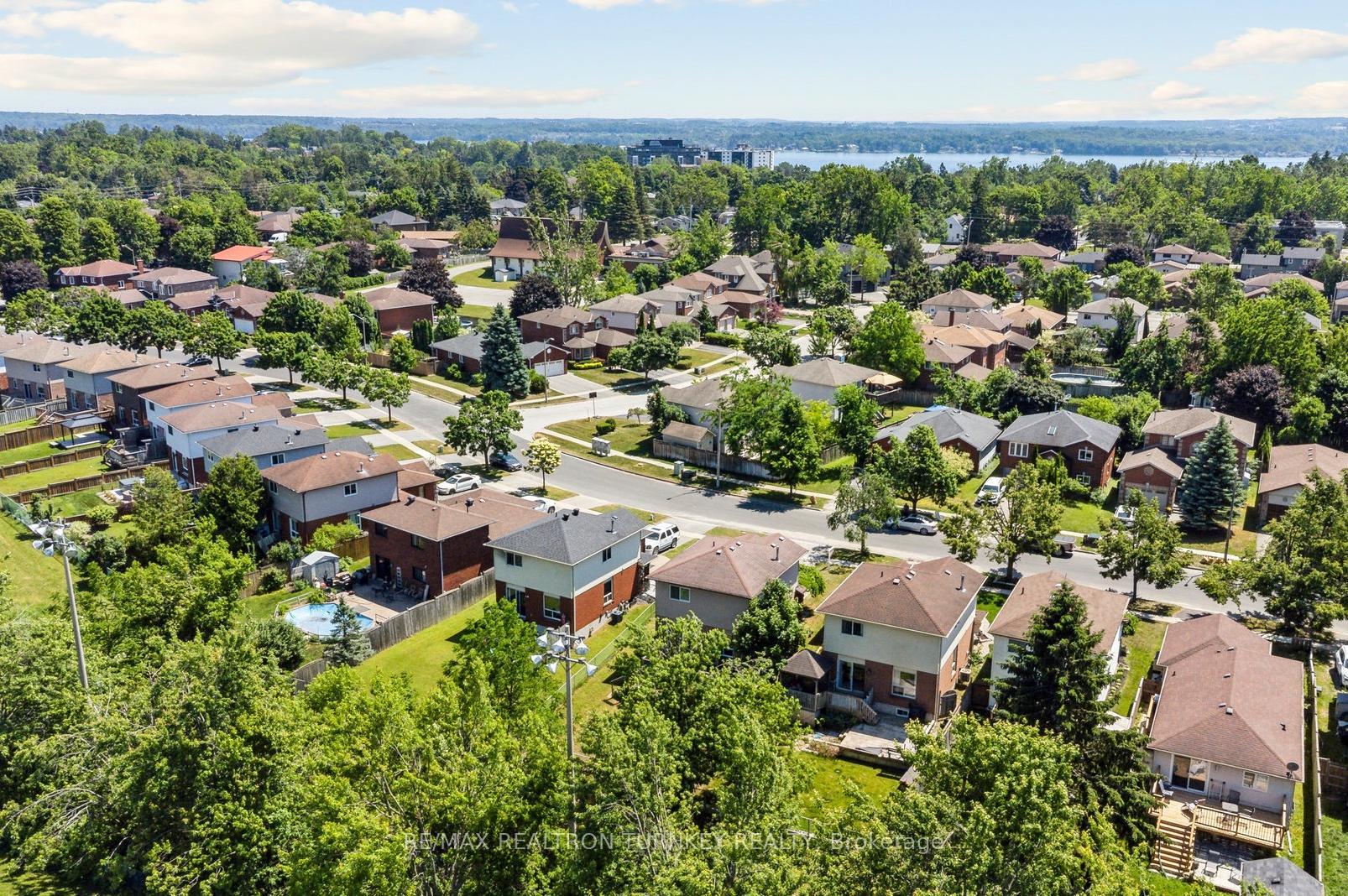Photo 32 of Unit Upper, 62 Arthur Avenue, Barrie, Grove East — HOMEH