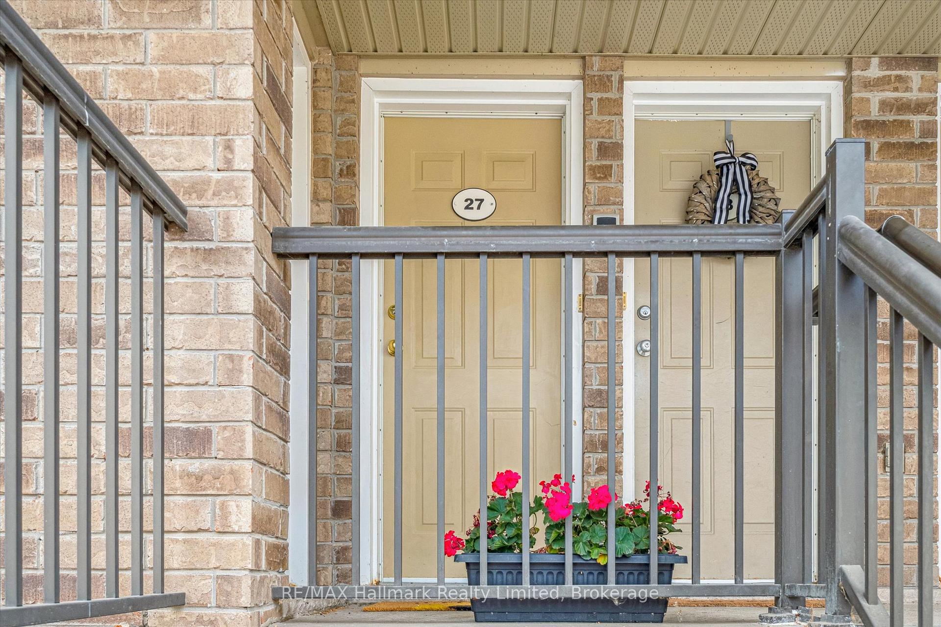 Photo 1 of Unit 27, 35 Mountford Drive, Guelph, Grange Road — HOMEH