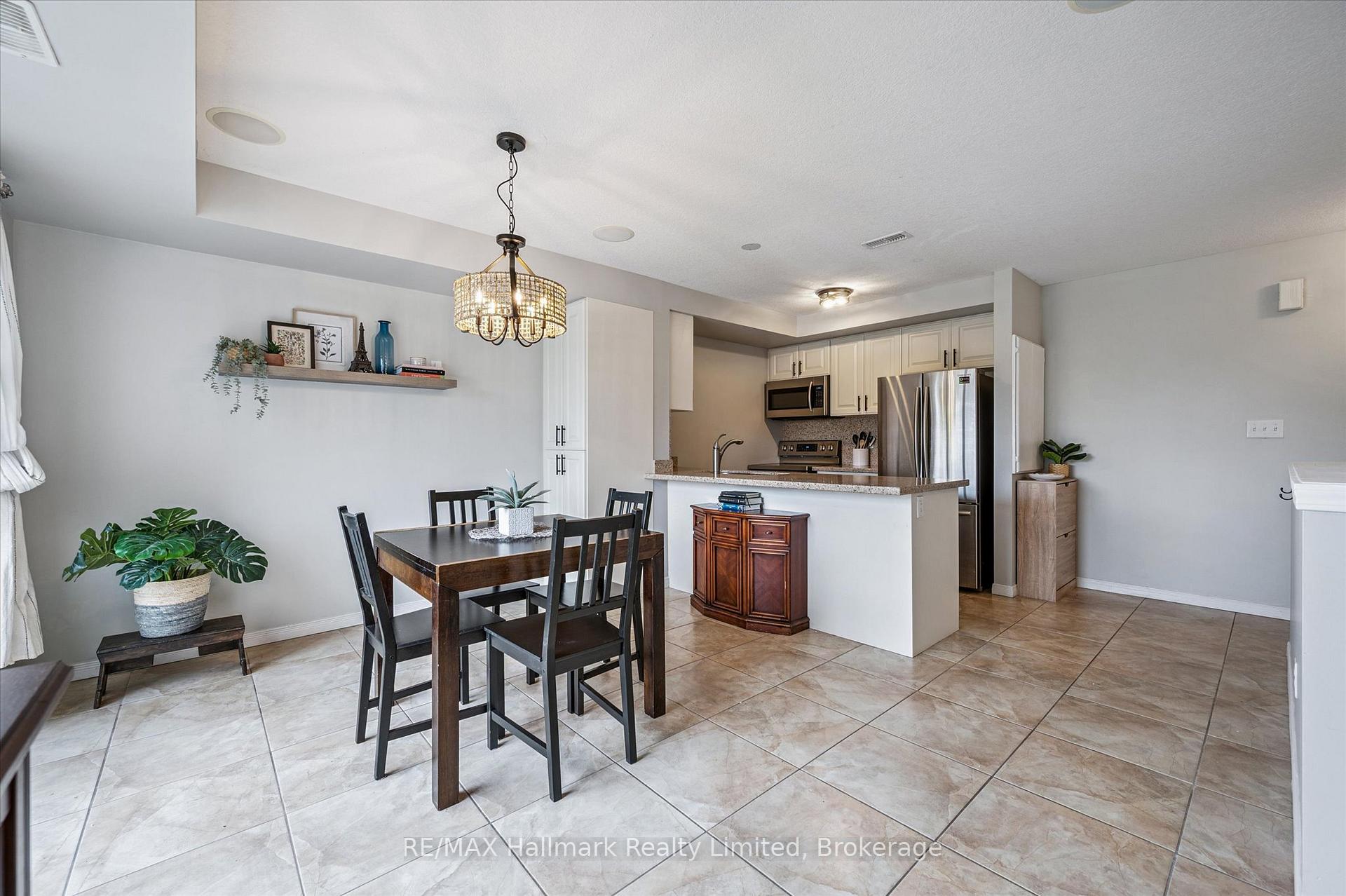 Photo 3 of Unit 27, 35 Mountford Drive, Guelph, Grange Road — HOMEH