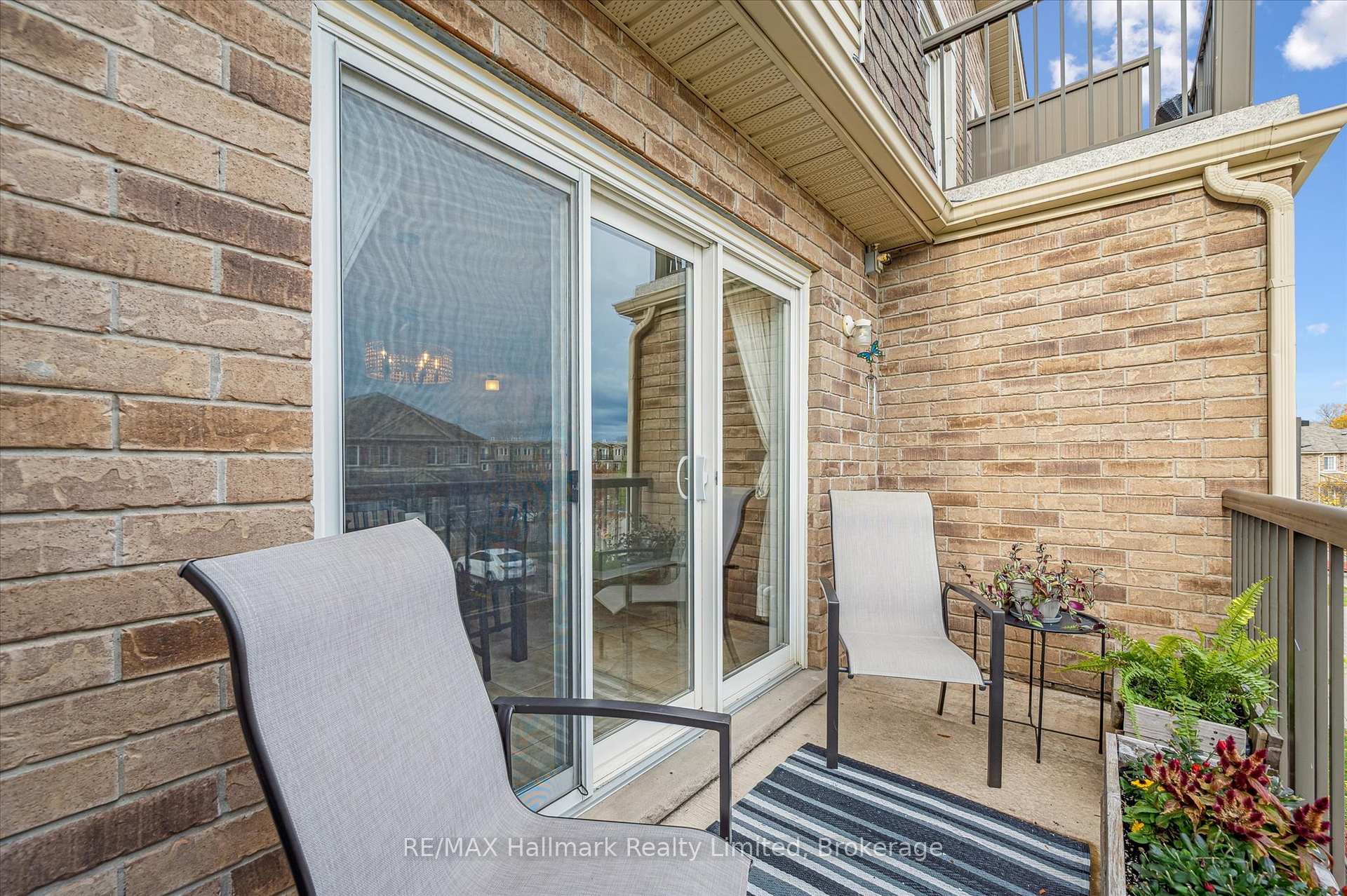Photo 5 of Unit 27, 35 Mountford Drive, Guelph, Grange Road — HOMEH