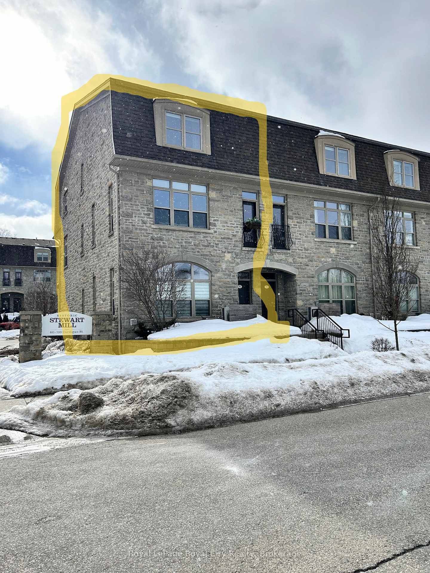 Photo 2 of 90 Cardigan Street, Guelph, Downtown — HOMEH