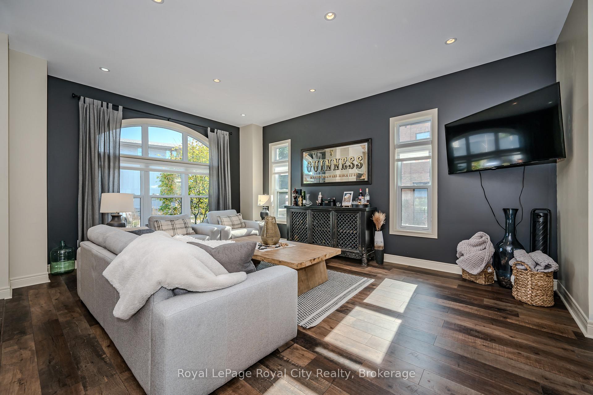 Photo 11 of 90 Cardigan Street, Guelph, Downtown — HOMEH