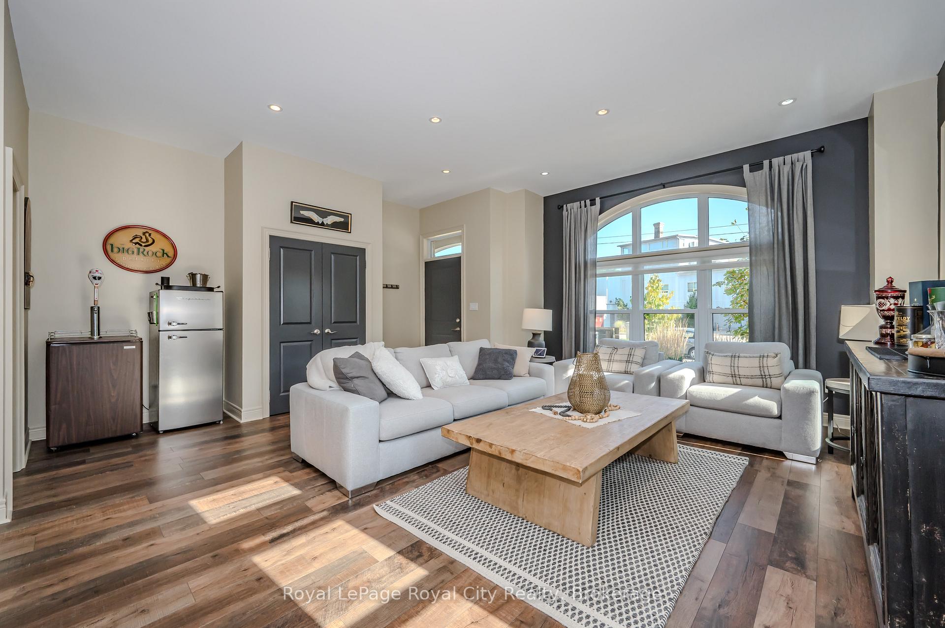 Photo 12 of 90 Cardigan Street, Guelph, Downtown — HOMEH