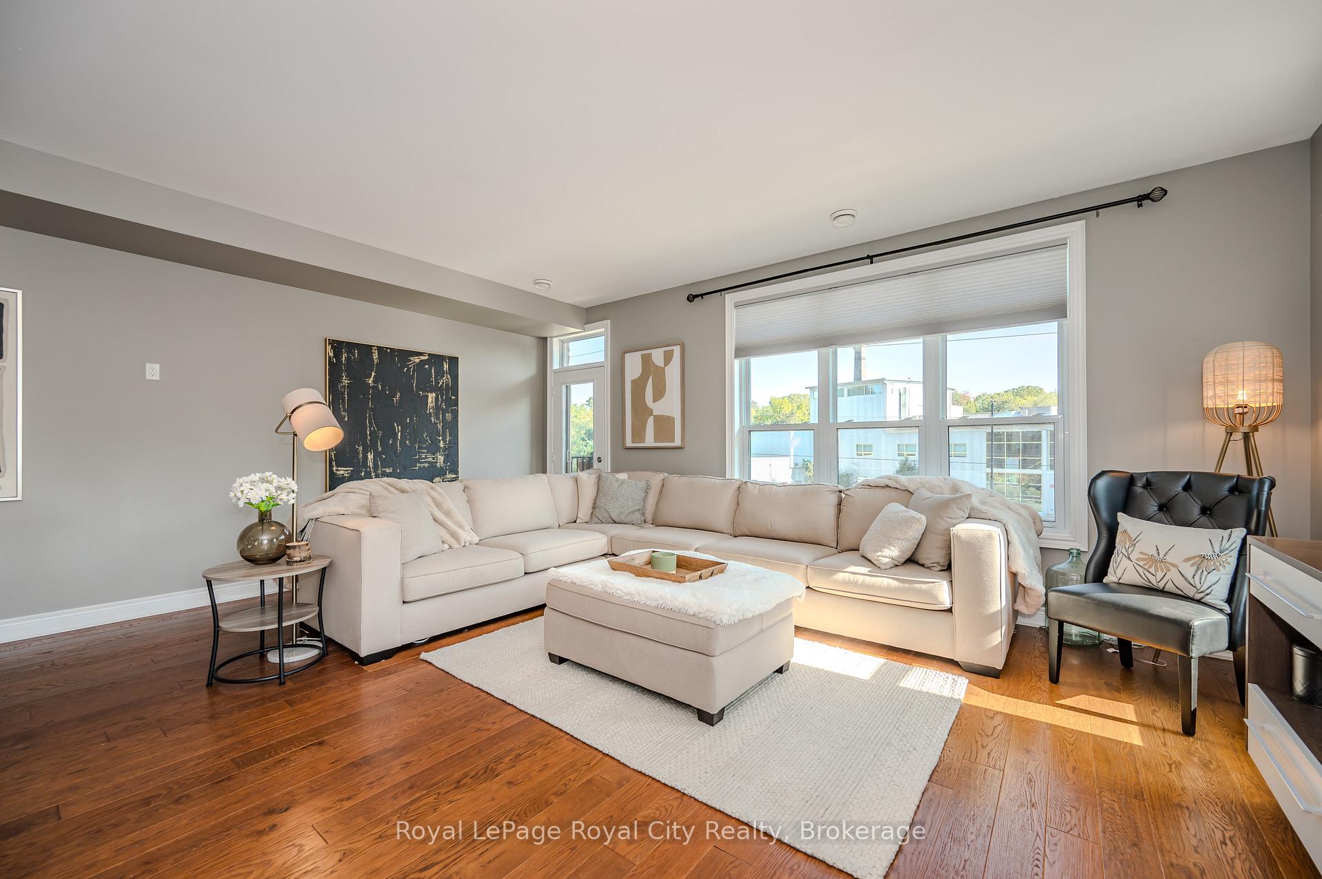 Photo 17 of 90 Cardigan Street, Guelph, Downtown — HOMEH