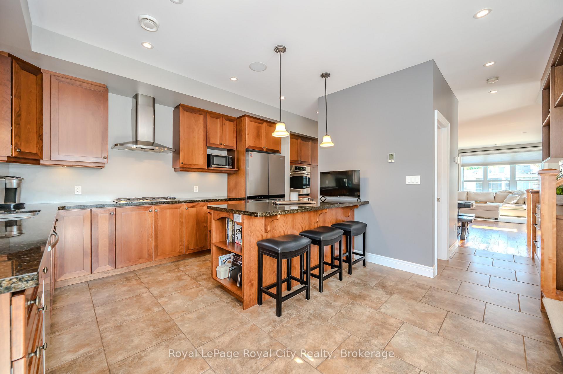 Photo 22 of 90 Cardigan Street, Guelph, Downtown — HOMEH