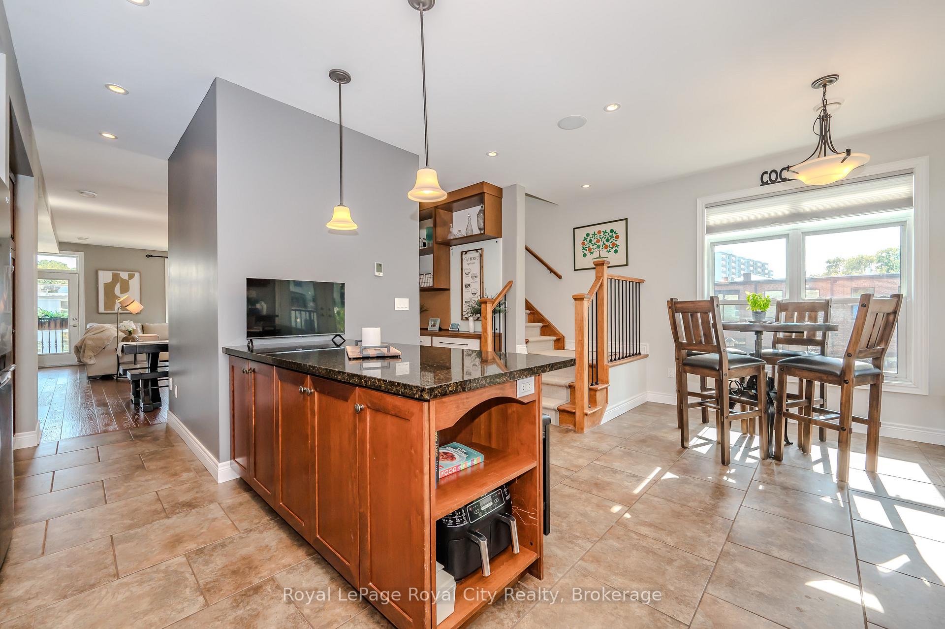 Photo 26 of 90 Cardigan Street, Guelph, Downtown — HOMEH
