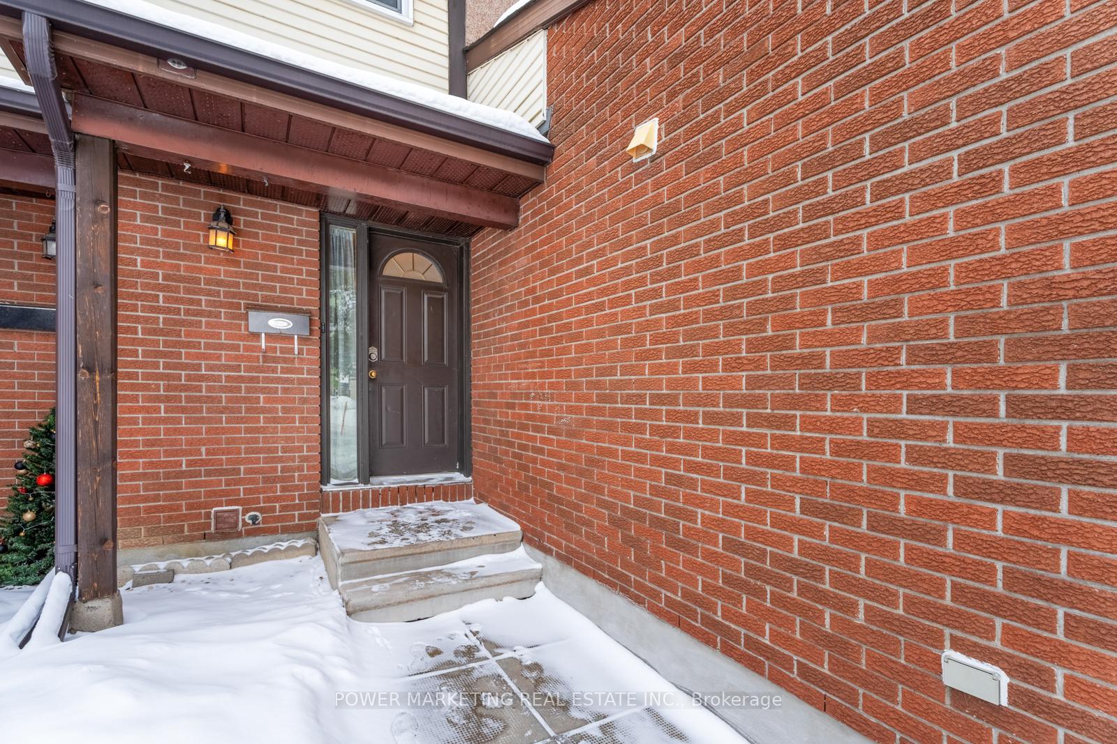 Photo 4 of 98 Clarkson Crescent, Ottawa, Kanata - Katimavik — HOMEH