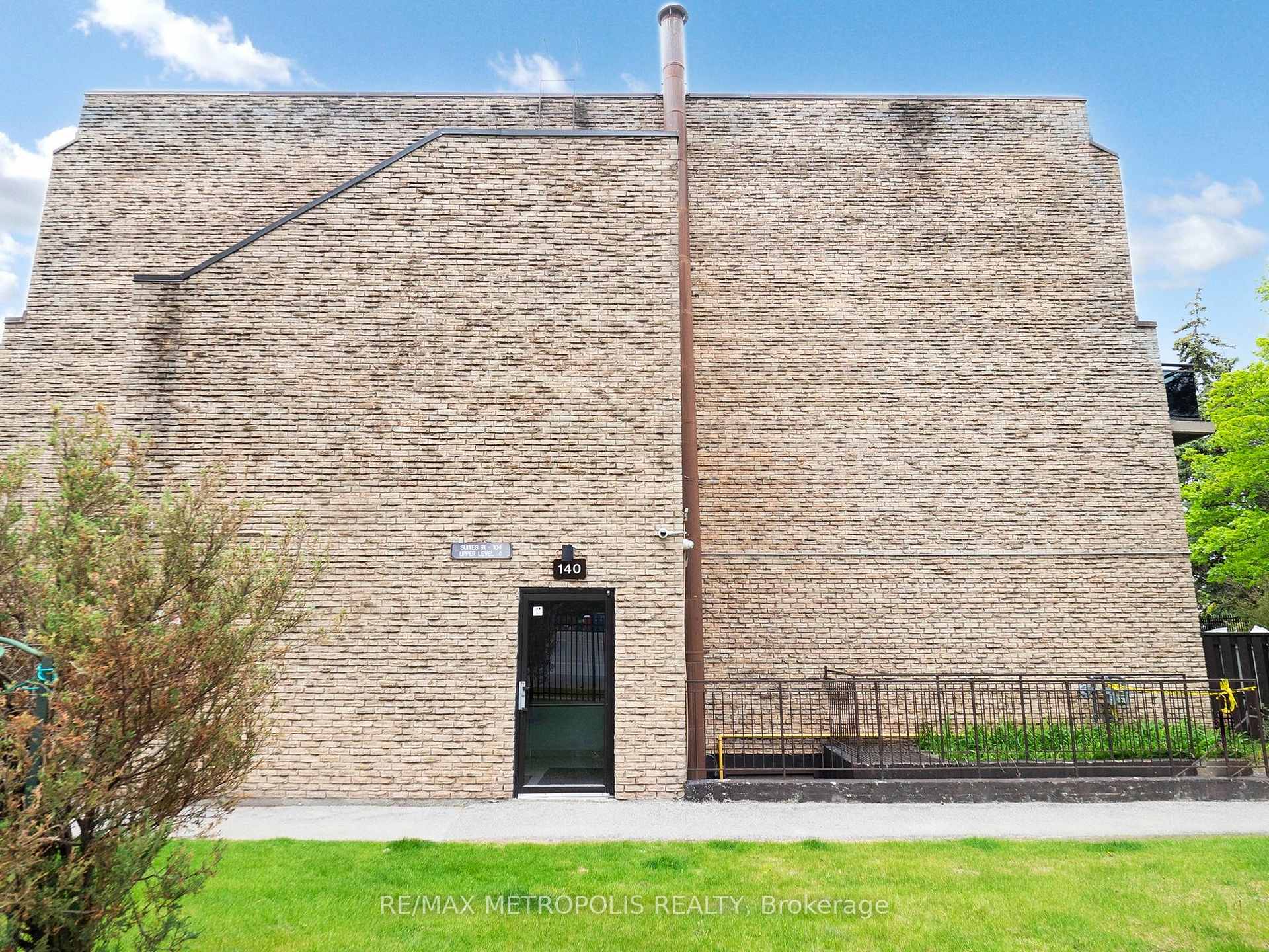 Photo 2 of Unit 104, 140 Ling Road, Scarborough, West Hill — HOMEH
