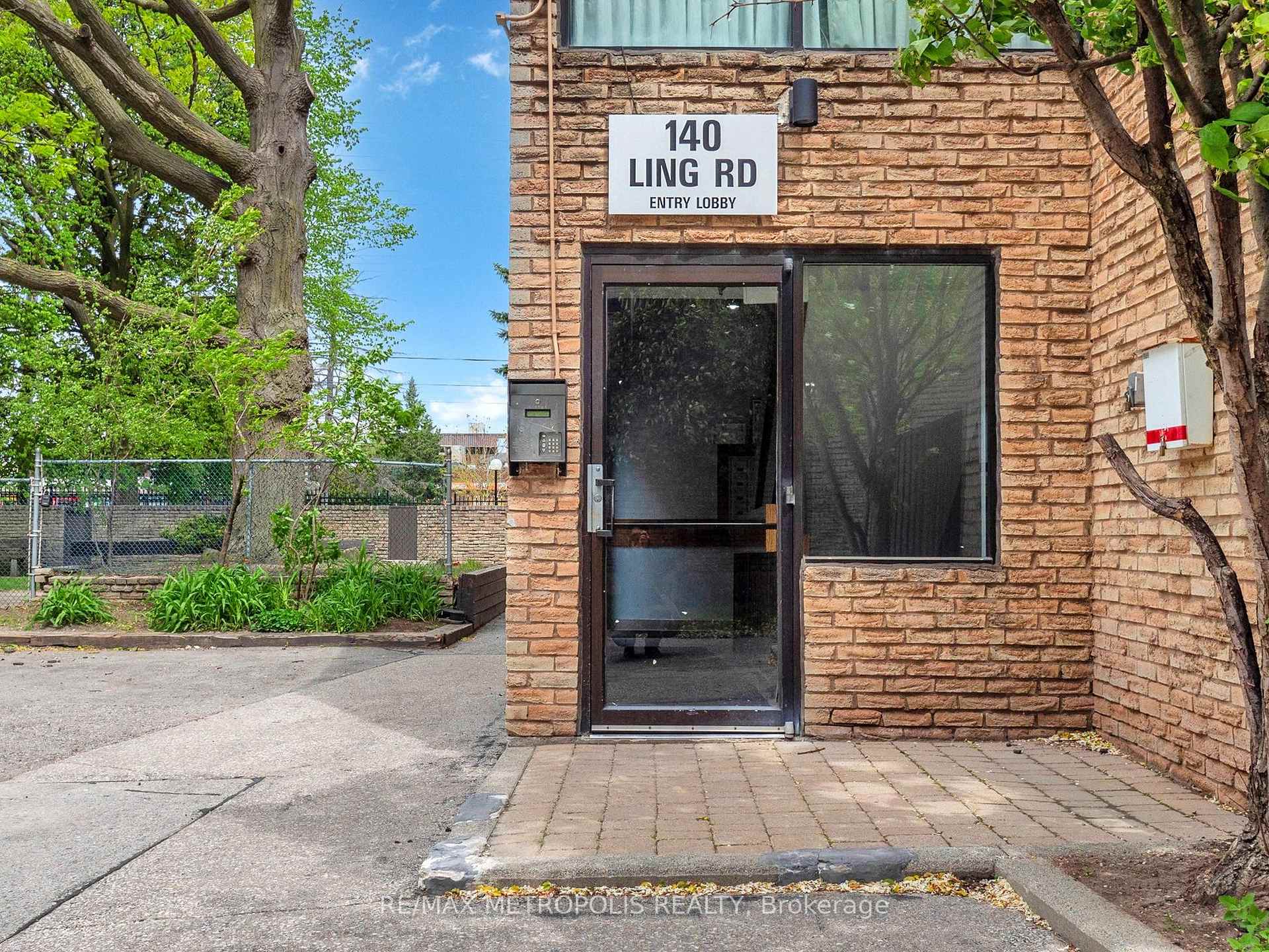 Photo 3 of Unit 104, 140 Ling Road, Scarborough, West Hill — HOMEH