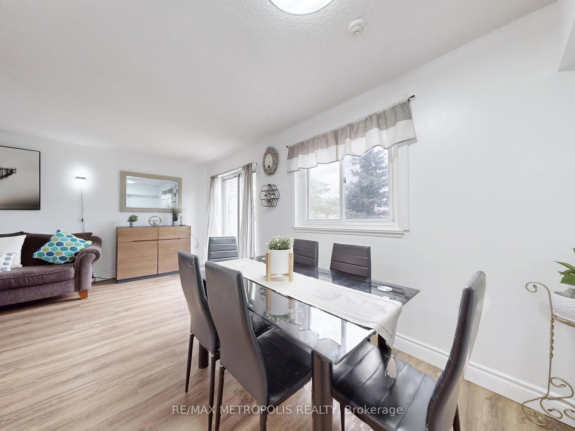 Photo 15 of Unit 104, 140 Ling Road, Scarborough, West Hill — HOMEH