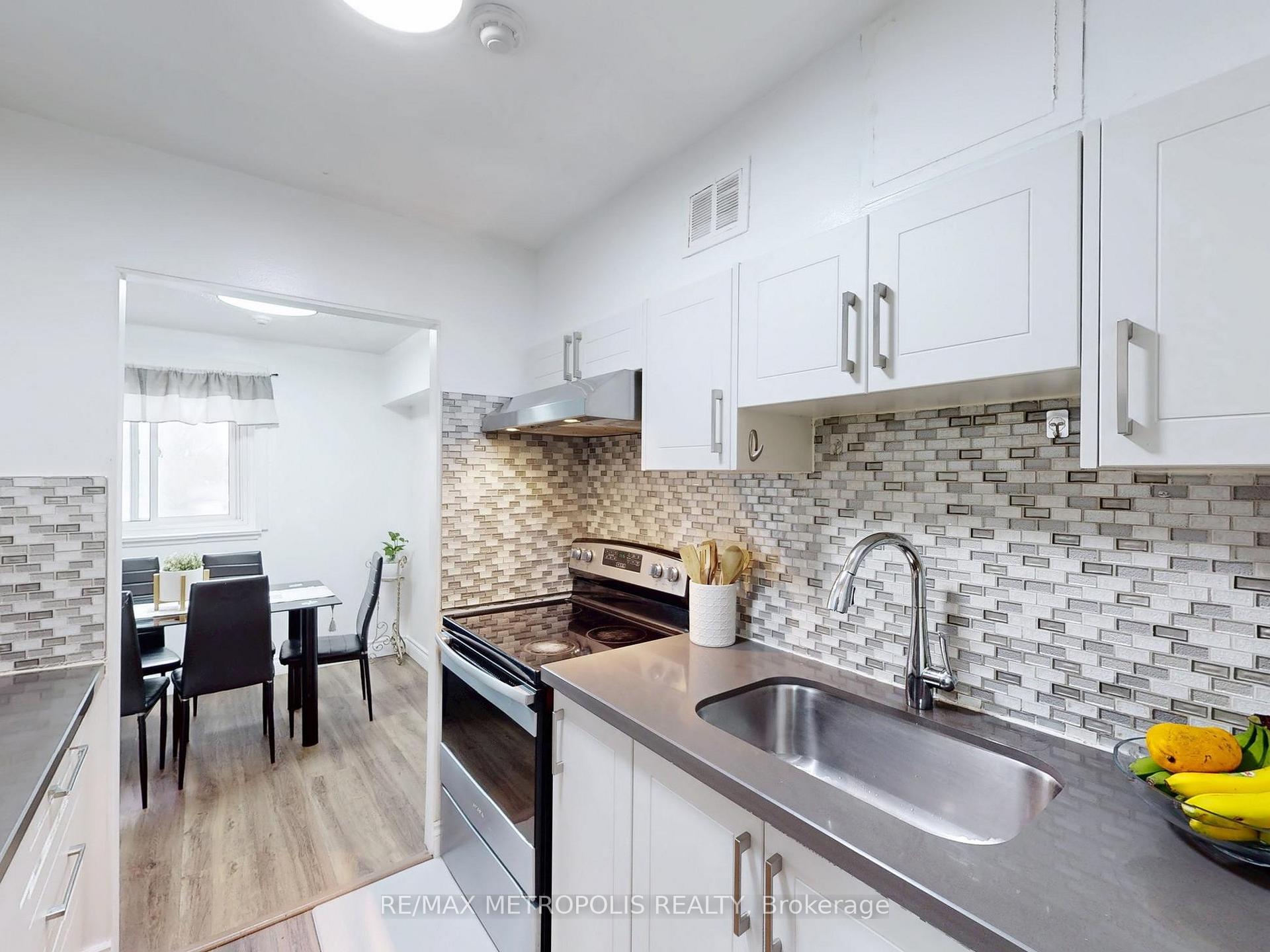 Photo 19 of Unit 104, 140 Ling Road, Scarborough, West Hill — HOMEH