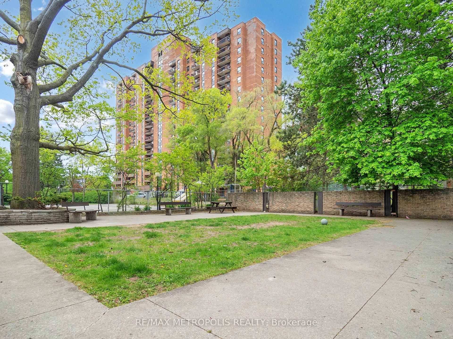 Photo 45 of Unit 104, 140 Ling Road, Scarborough, West Hill — HOMEH