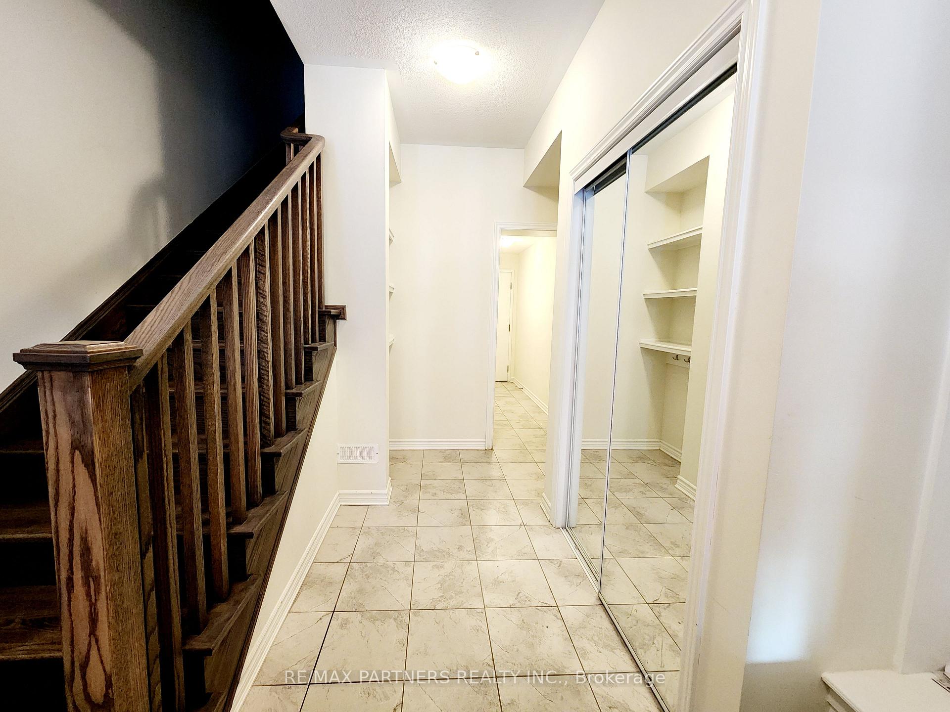 Photo 4 of Unit 503, 1034 Reflection Place, Pickering, Rural Pickering — HOMEH