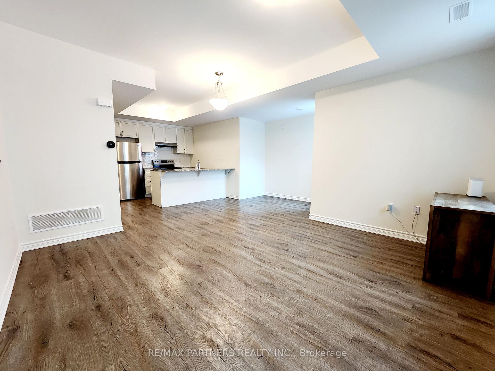 Photo 7 of Unit 503, 1034 Reflection Place, Pickering, Rural Pickering — HOMEH