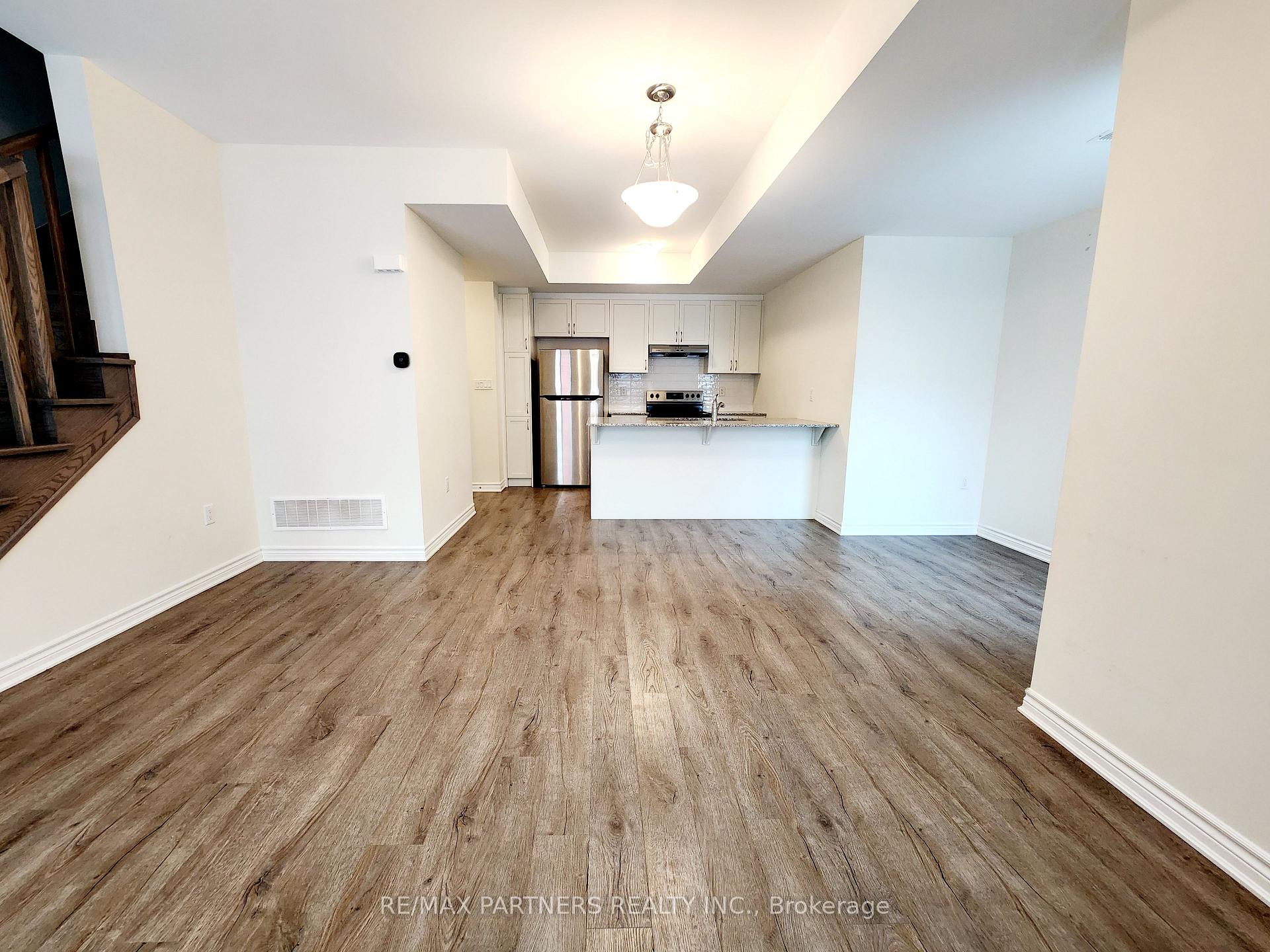 Photo 10 of Unit 503, 1034 Reflection Place, Pickering, Rural Pickering — HOMEH