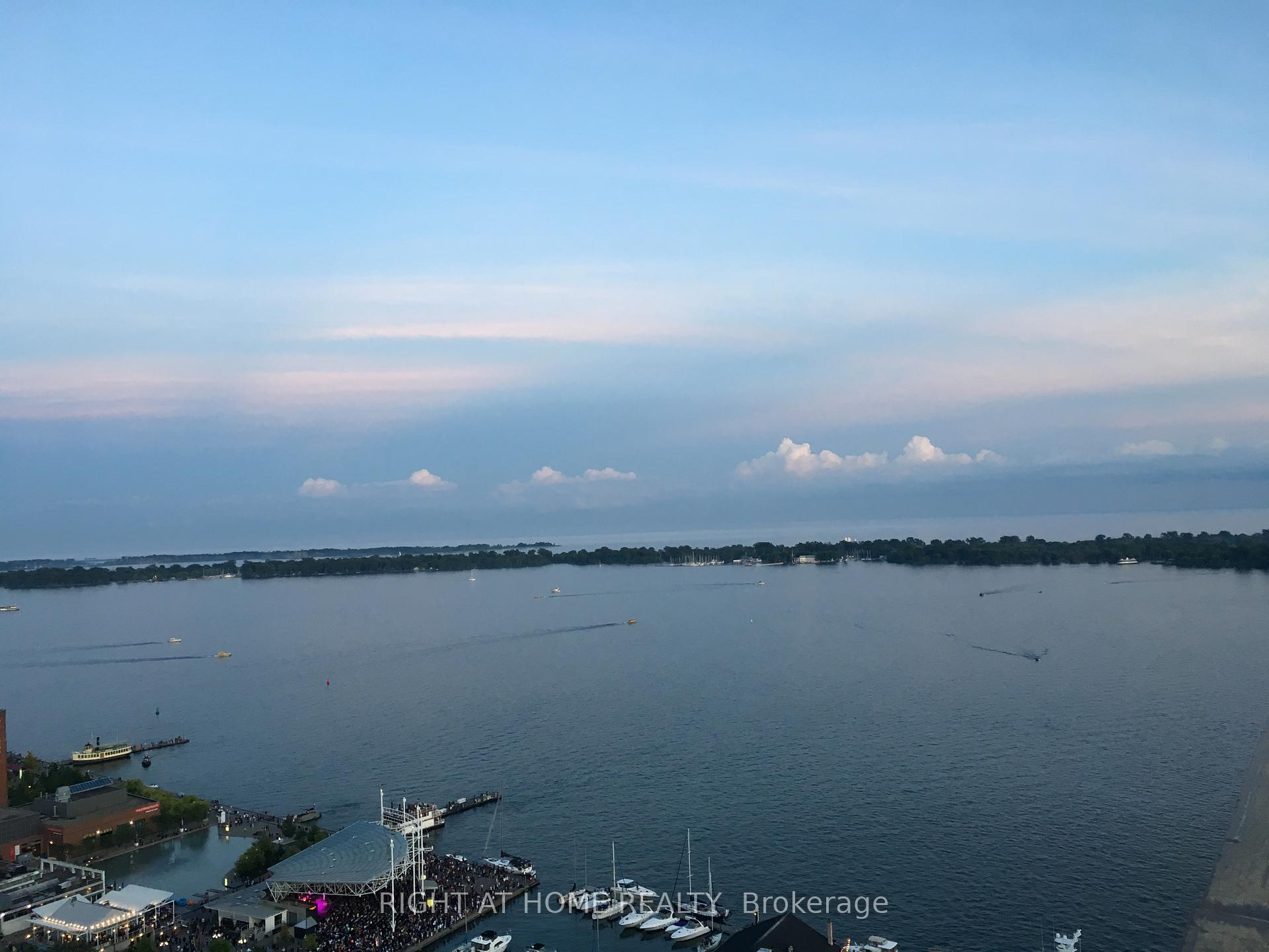Front of Unit 3008, 270 Queens Quay W