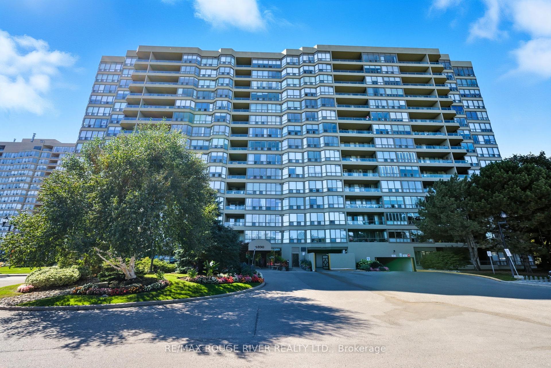 Photo 3 of Unit 604, 1890 Valley Farm Road, Pickering, Town Centre — HOMEH