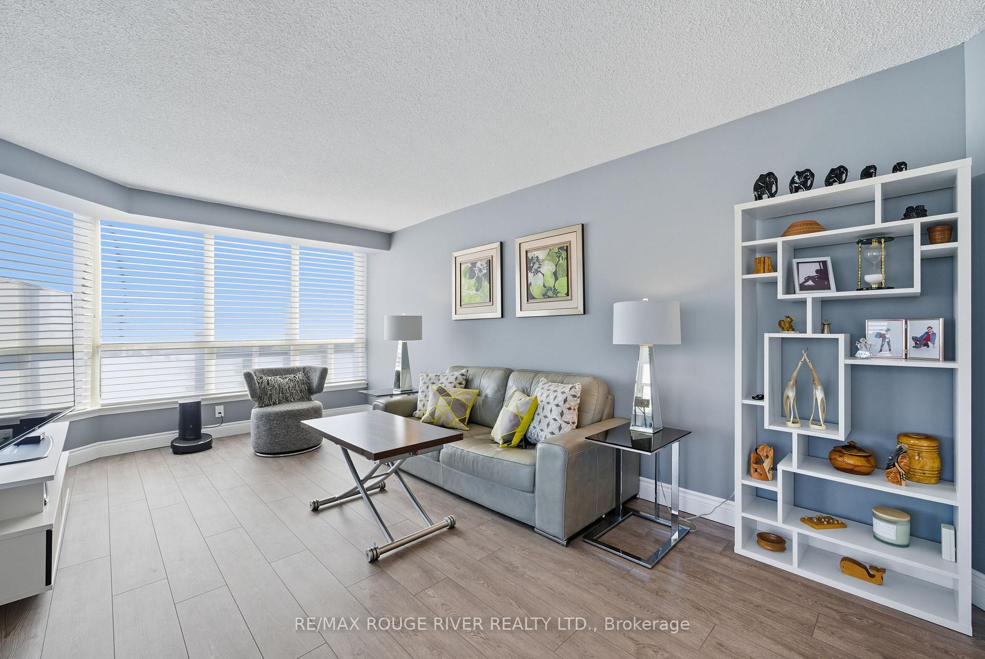 Photo 14 of Unit 604, 1890 Valley Farm Road, Pickering, Town Centre — HOMEH
