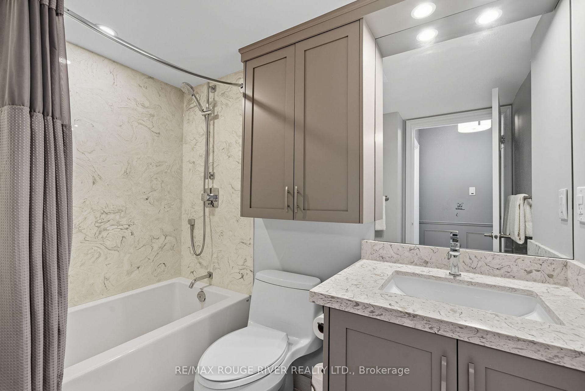 Photo 18 of Unit 604, 1890 Valley Farm Road, Pickering, Town Centre — HOMEH