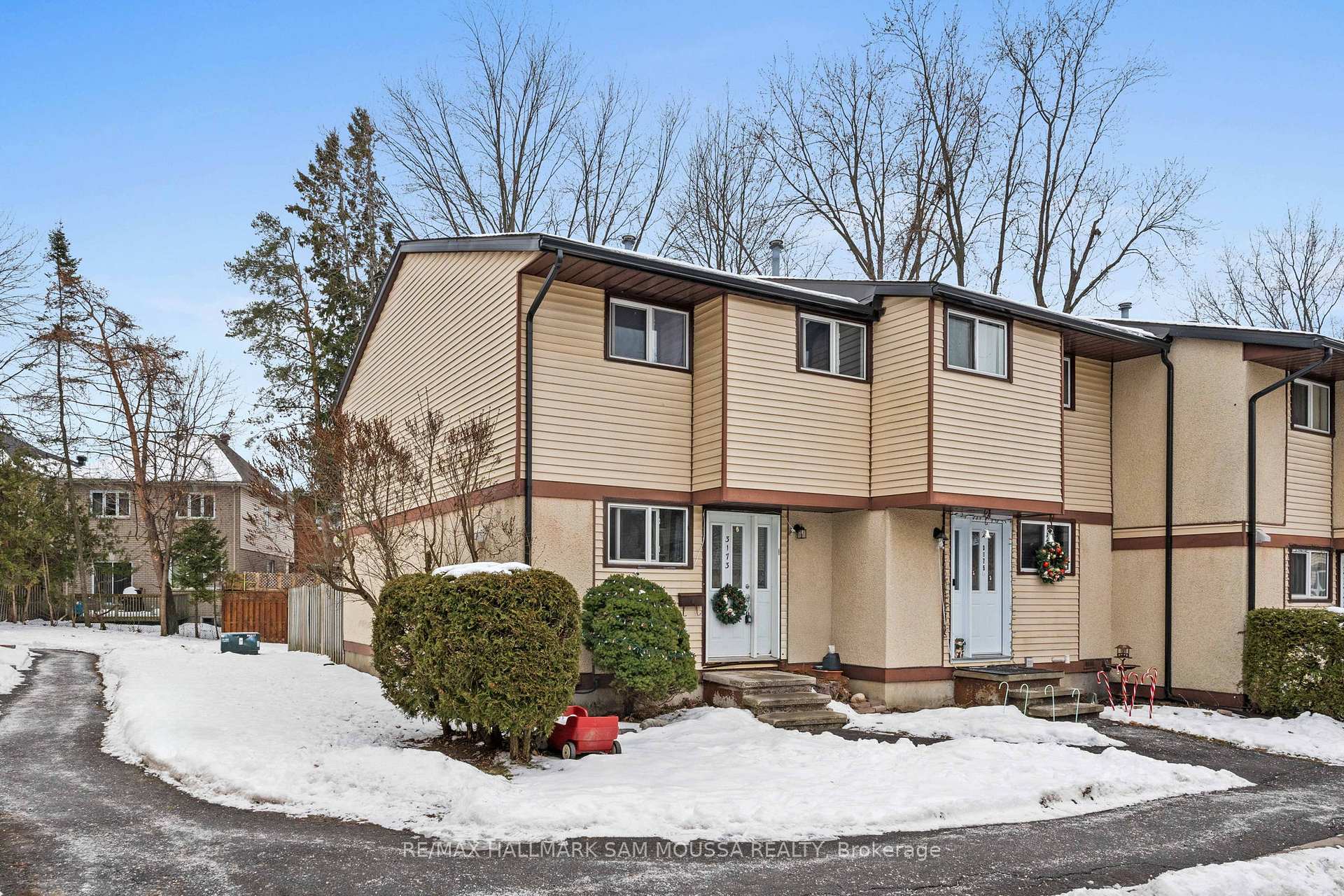 Photo 4 of Unit 42, 3173 Quail Drive, Ottawa, Sawmill Creek/Timbermill — HOMEH