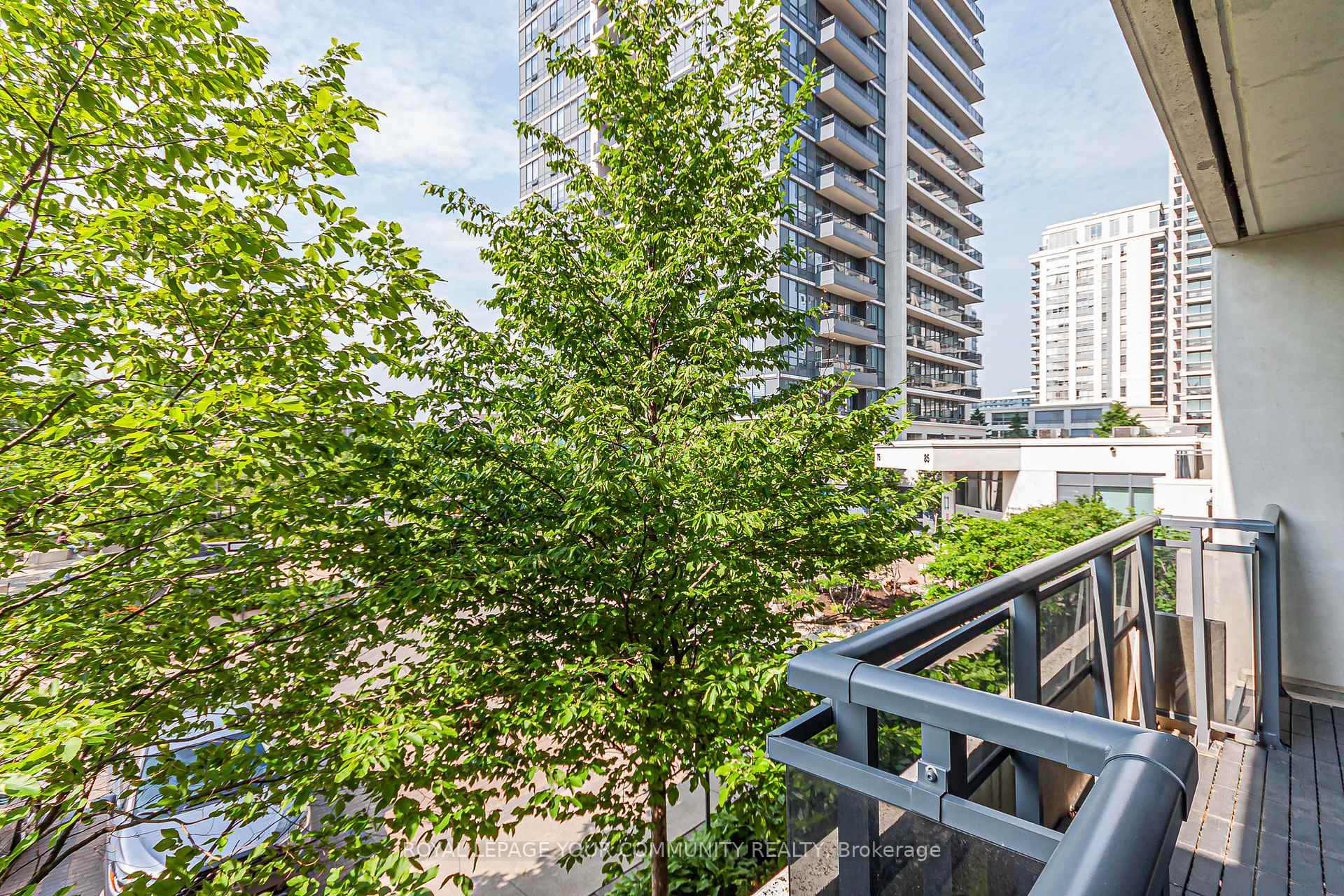 Photo 14 of Unit 202, 85 North Park Road, Vaughan, Beverley Glen — HOMEH