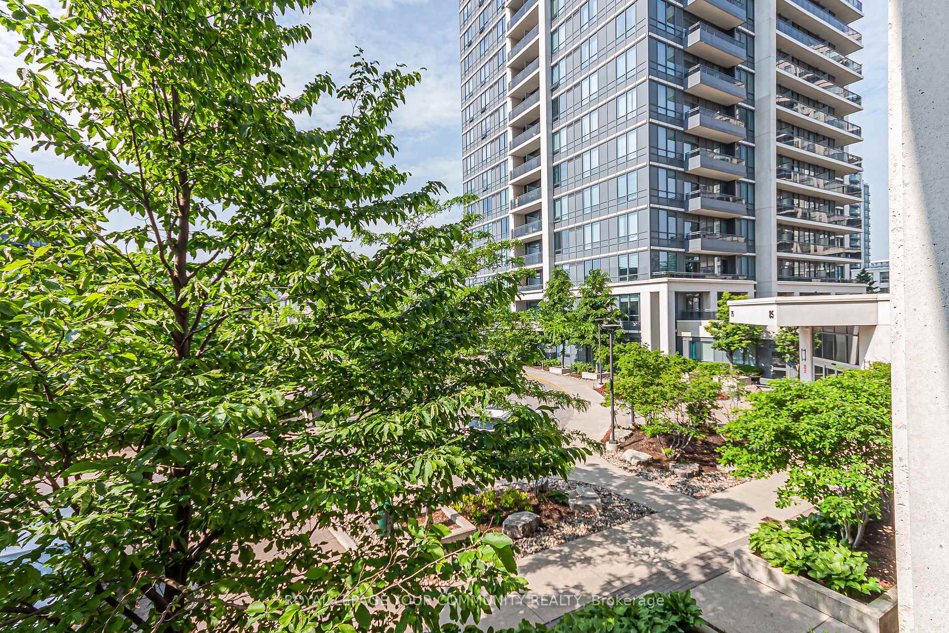 Photo 16 of Unit 202, 85 North Park Road, Vaughan, Beverley Glen — HOMEH
