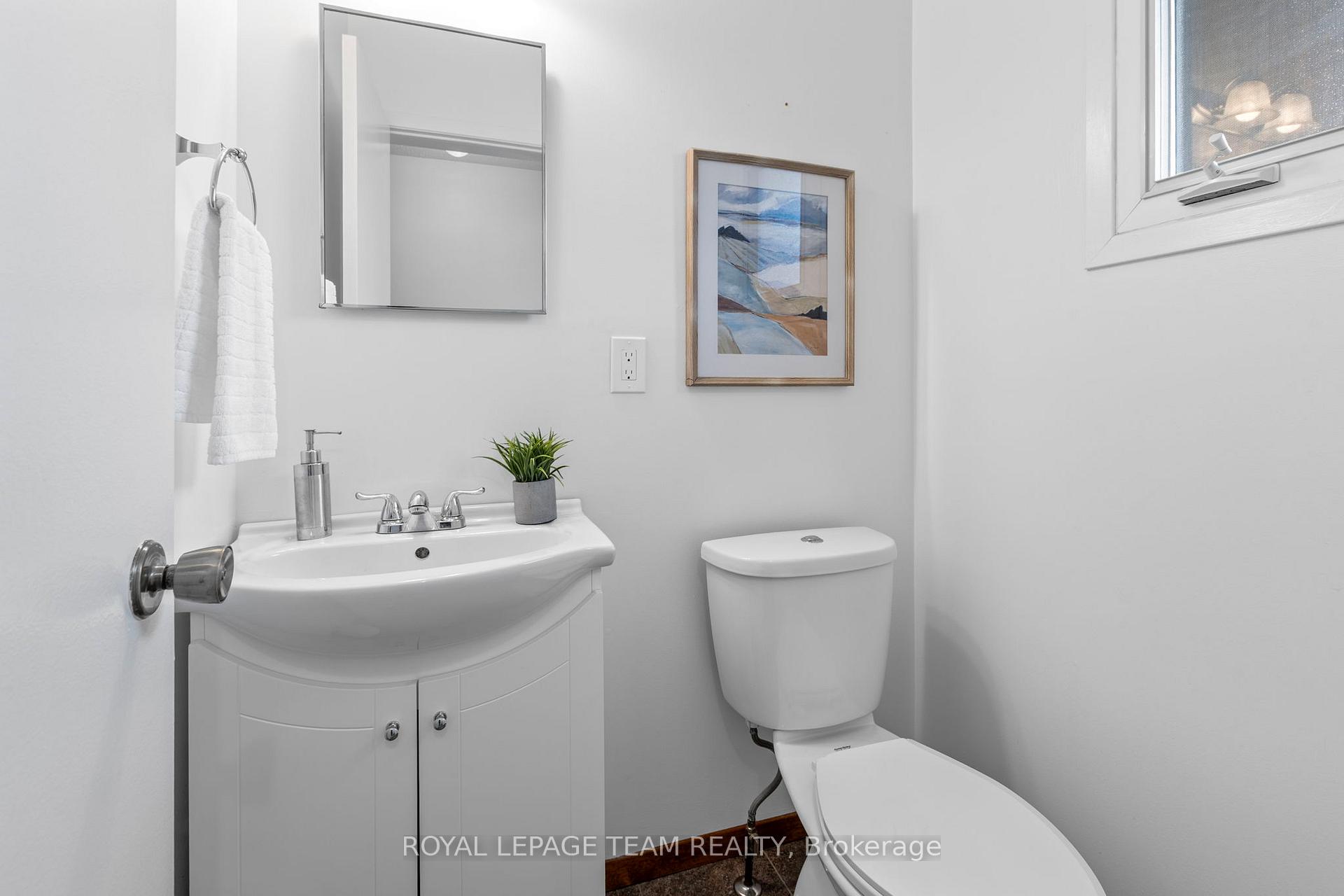 Photo 5 of 2163 Orient Park Drive, Ottawa, Blackburn Hamlet (South) — HOMEH