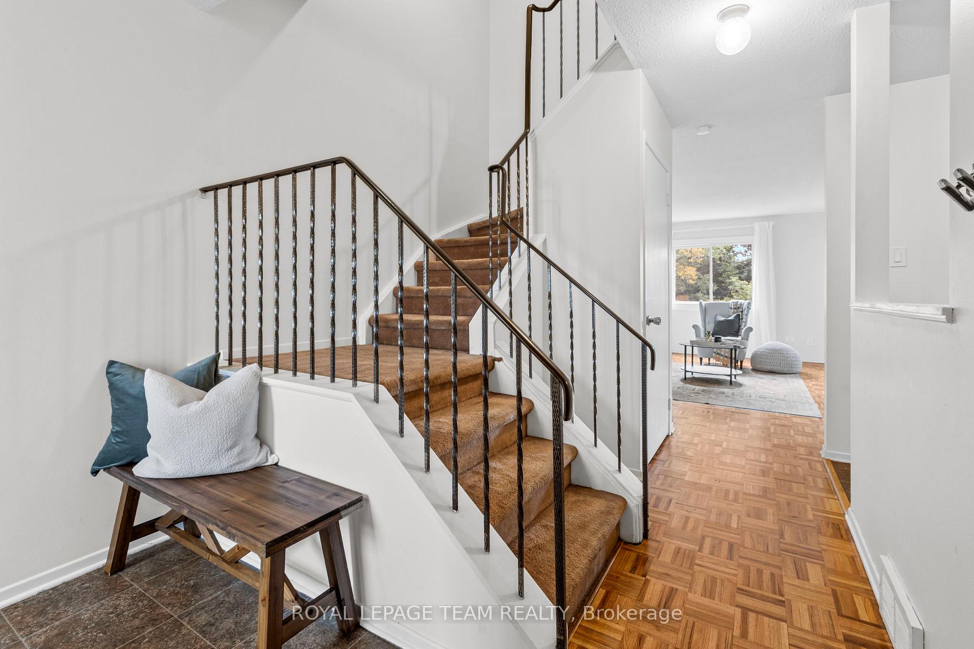 Photo 6 of 2163 Orient Park Drive, Ottawa, Blackburn Hamlet (South) — HOMEH