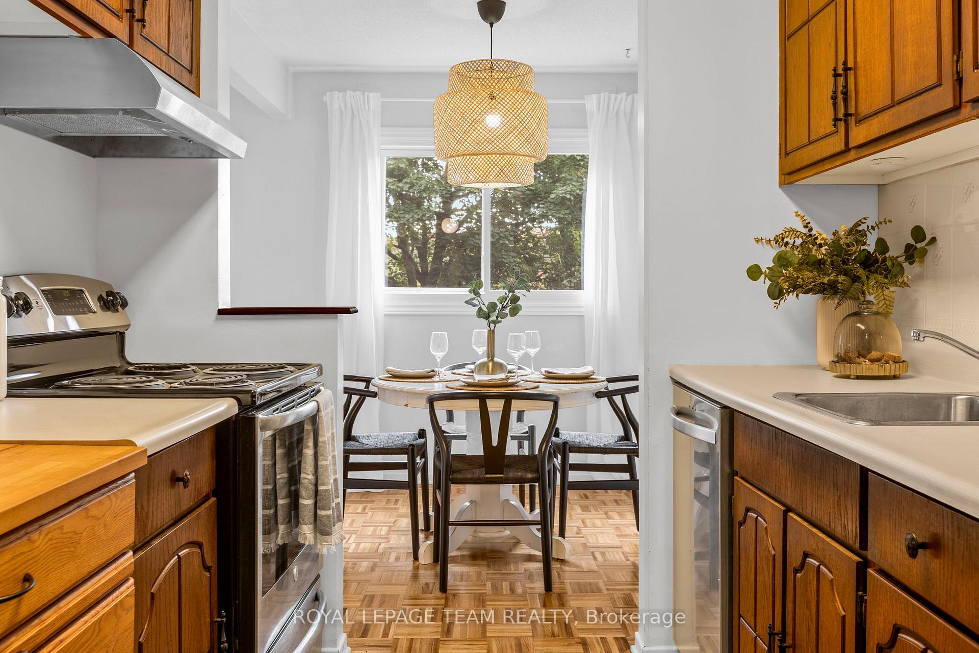Photo 15 of 2163 Orient Park Drive, Ottawa, Blackburn Hamlet (South) — HOMEH