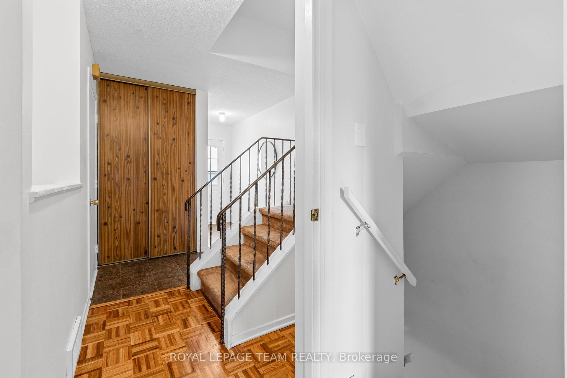 Photo 20 of 2163 Orient Park Drive, Ottawa, Blackburn Hamlet (South) — HOMEH