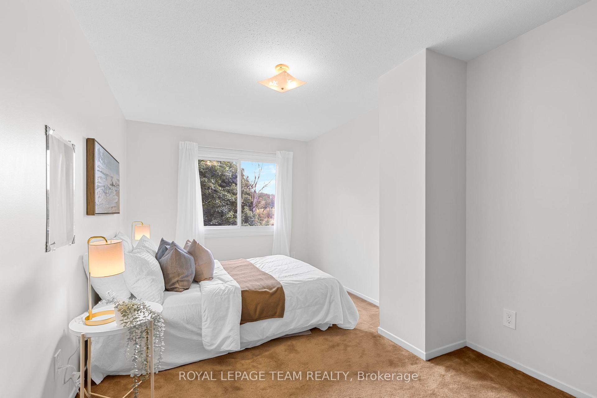 Photo 24 of 2163 Orient Park Drive, Ottawa, Blackburn Hamlet (South) — HOMEH