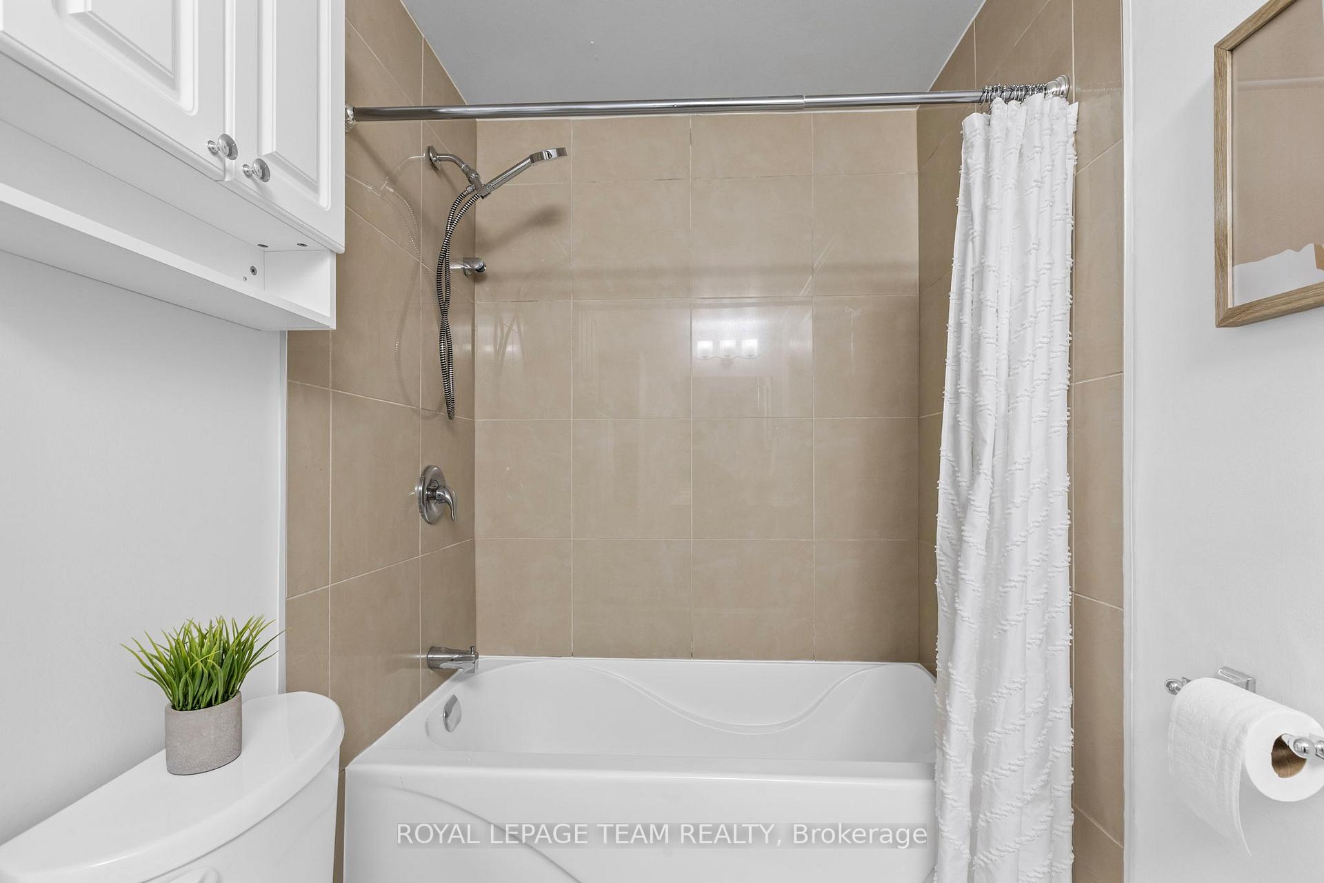 Photo 29 of 2163 Orient Park Drive, Ottawa, Blackburn Hamlet (South) — HOMEH