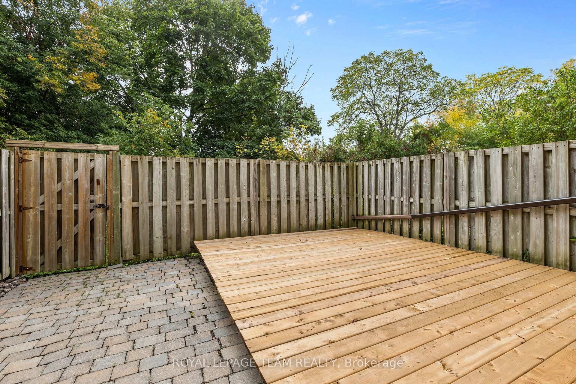 Photo 33 of 2163 Orient Park Drive, Ottawa, Blackburn Hamlet (South) — HOMEH