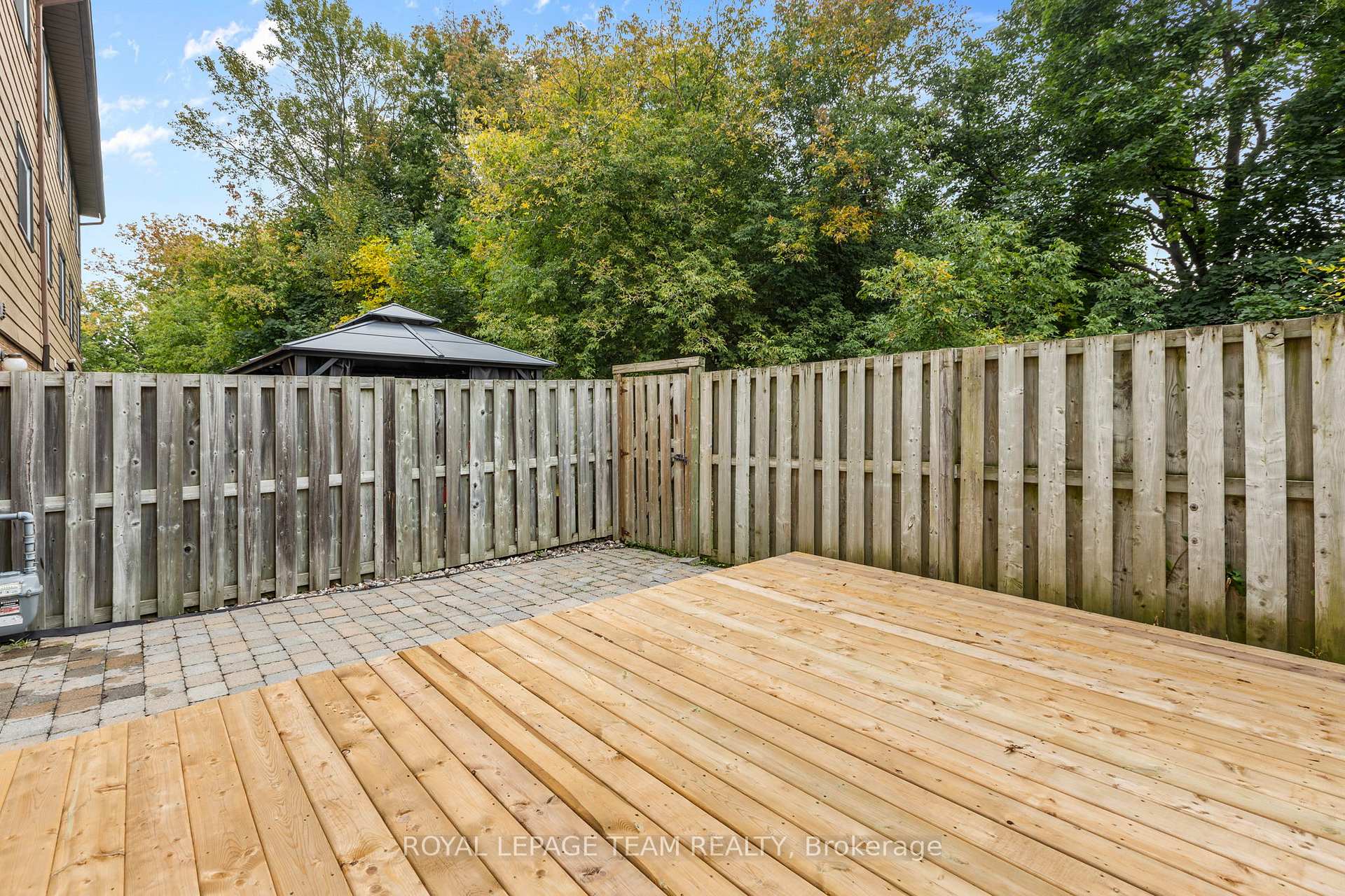 Photo 36 of 2163 Orient Park Drive, Ottawa, Blackburn Hamlet (South) — HOMEH