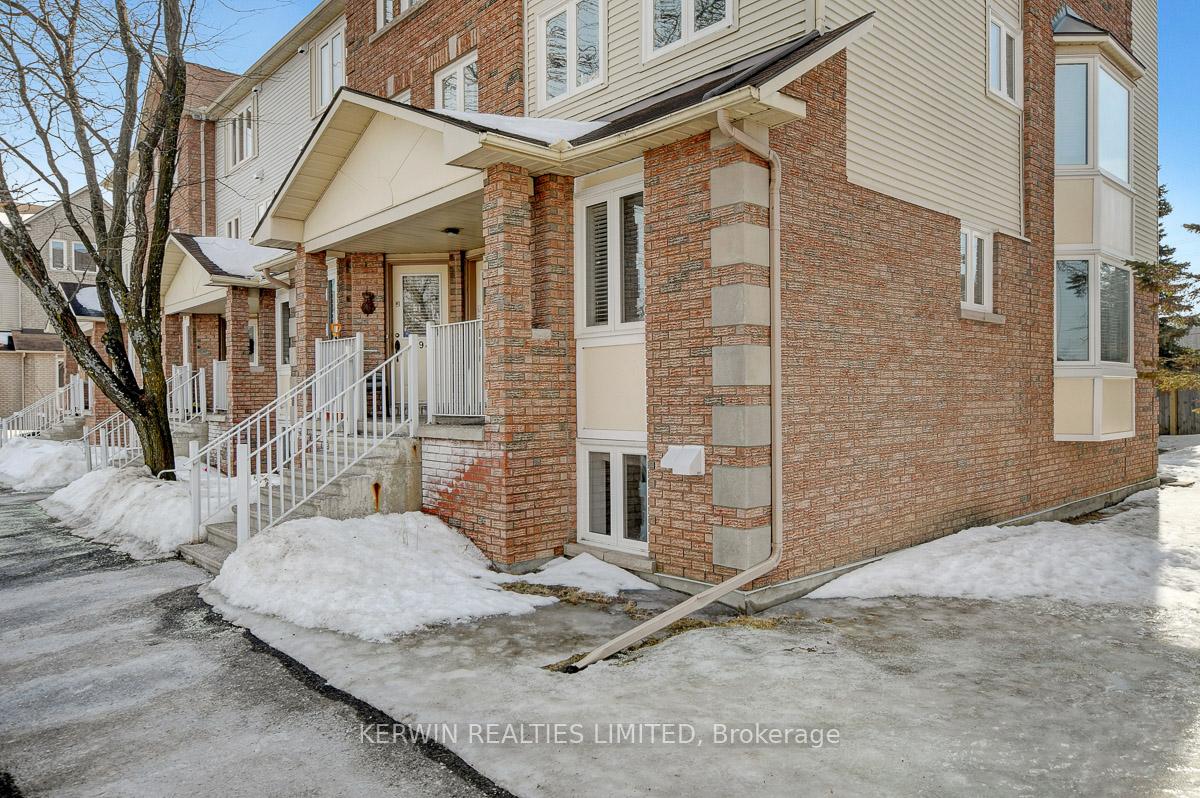 Photo 3 of Unit 7, 190 Briston Private, Ottawa, Hunt Club Park — HOMEH