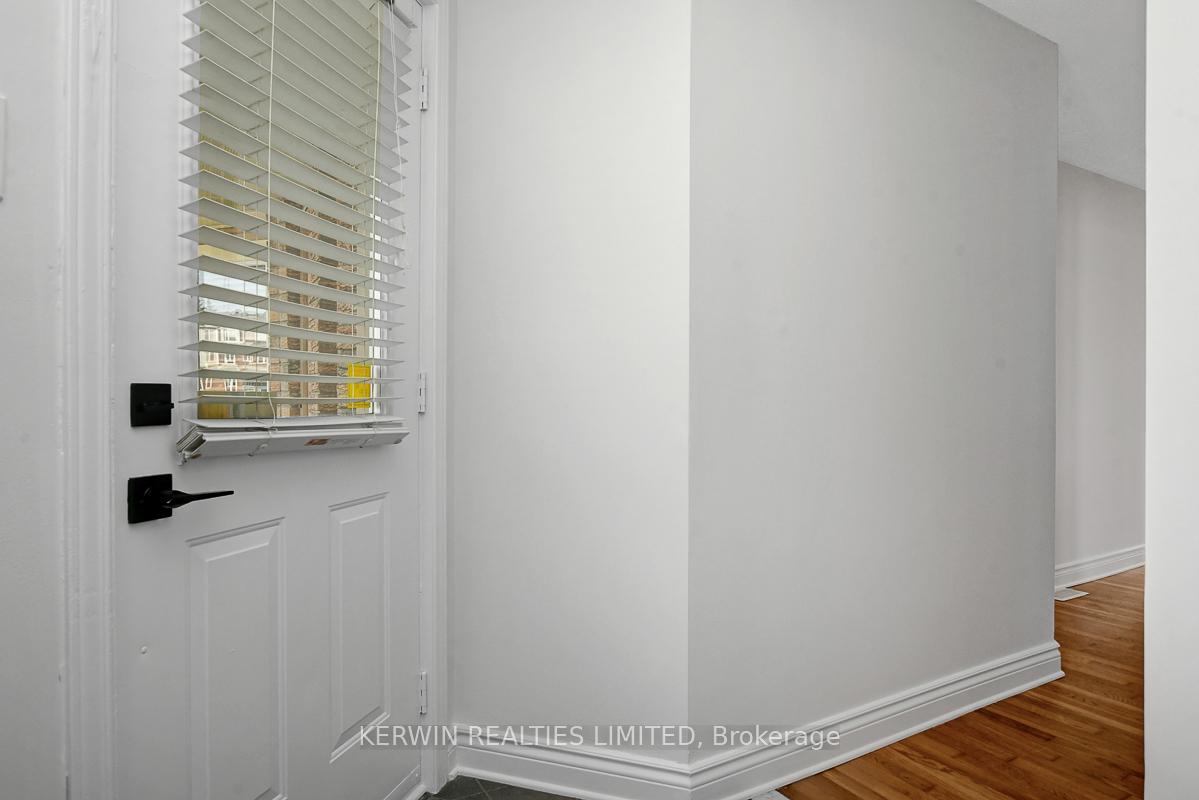 Photo 5 of Unit 7, 190 Briston Private, Ottawa, Hunt Club Park — HOMEH