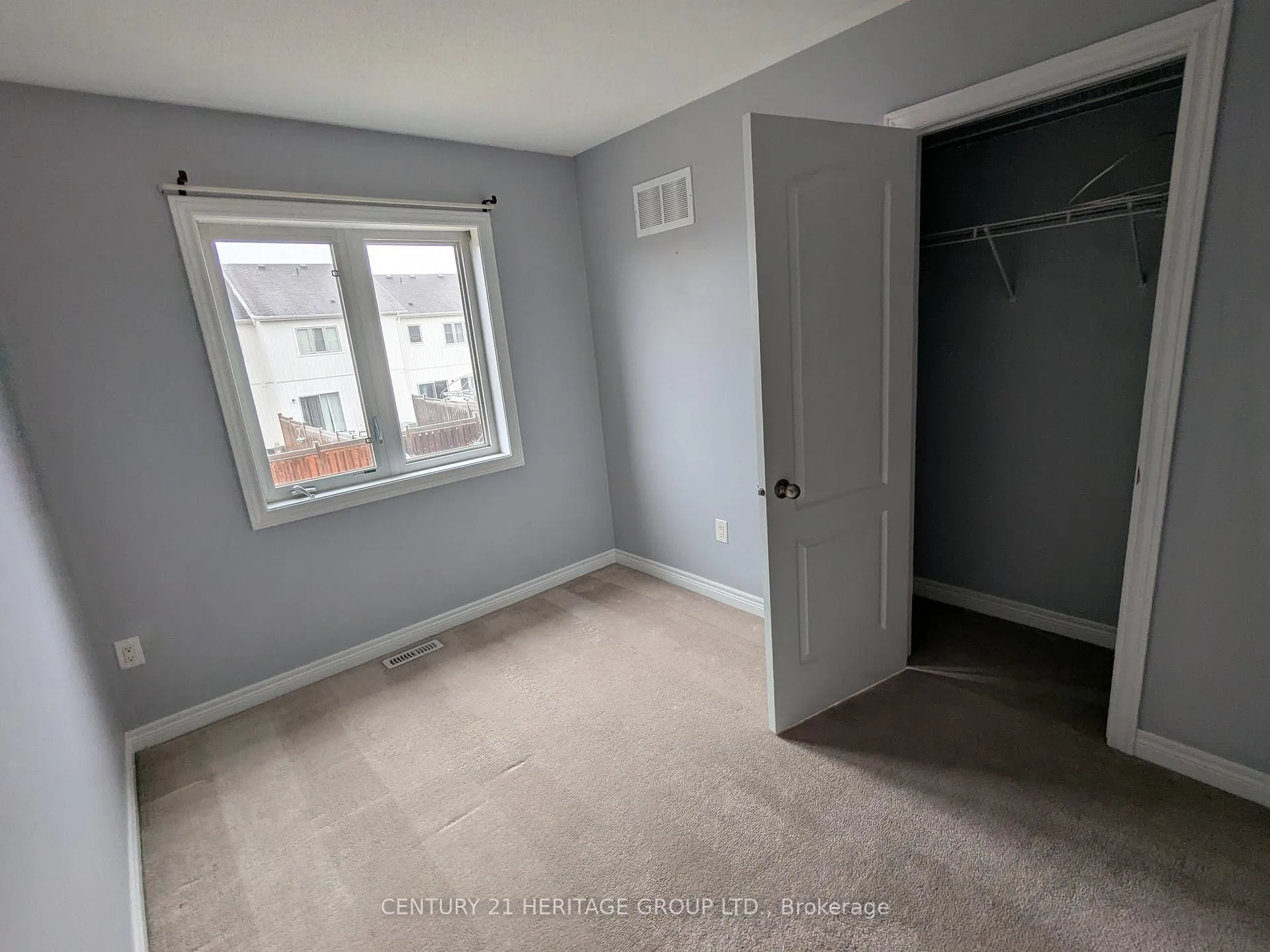 Photo 14 of 93 Pearcey Crescent, Barrie, West Bayfield — HOMEH