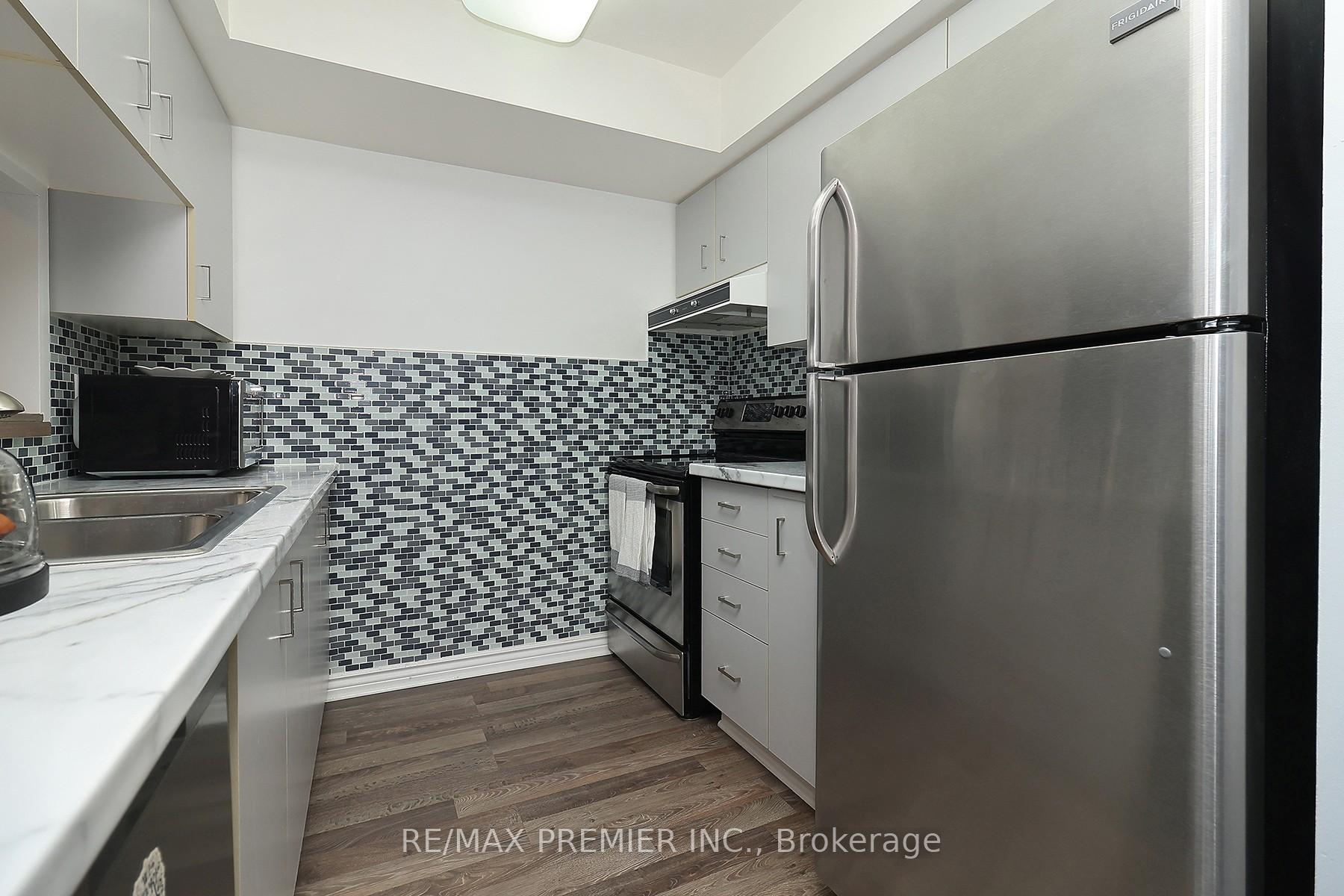 Photo 5 of Unit 721, 650 Lawrence Avenue, Toronto, Englemount-Lawrence — HOMEH