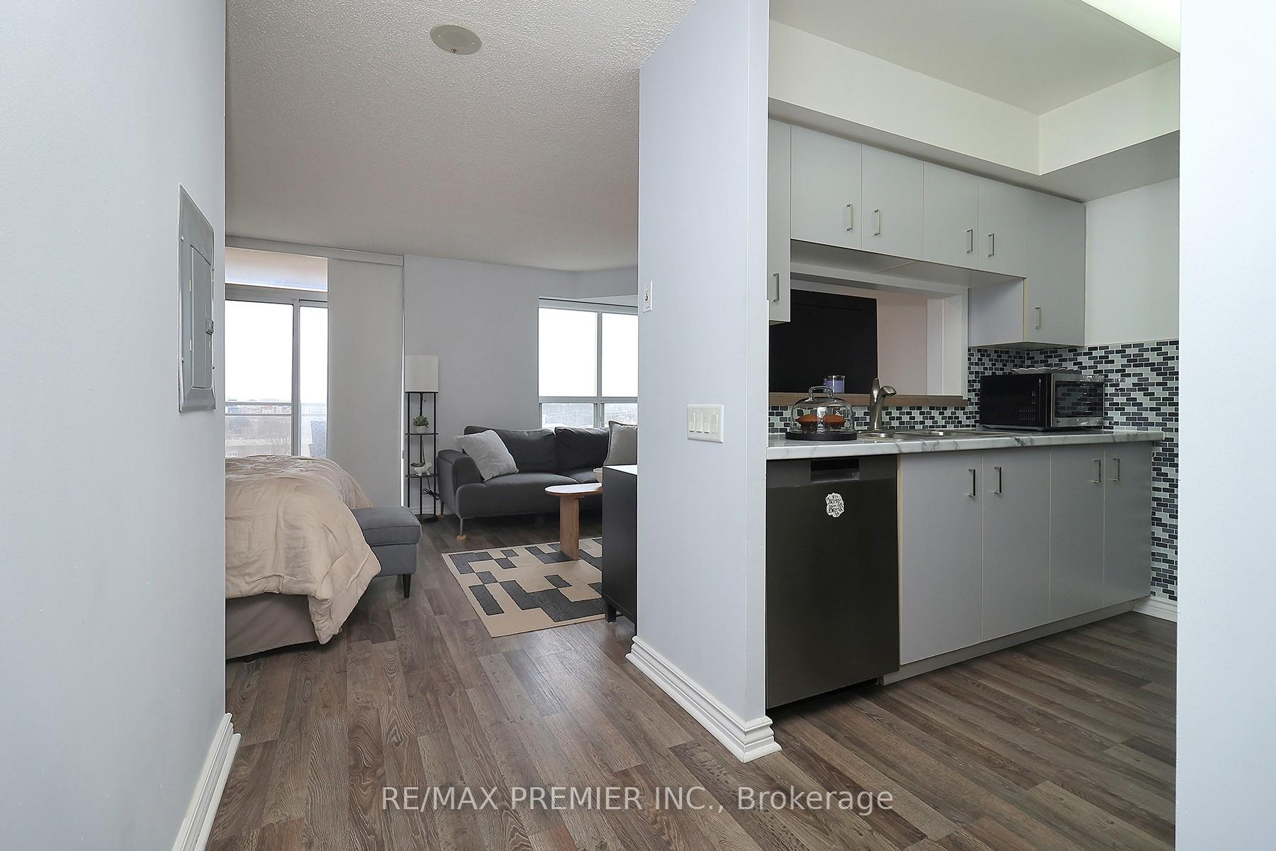 Photo 10 of Unit 721, 650 Lawrence Avenue, Toronto, Englemount-Lawrence — HOMEH