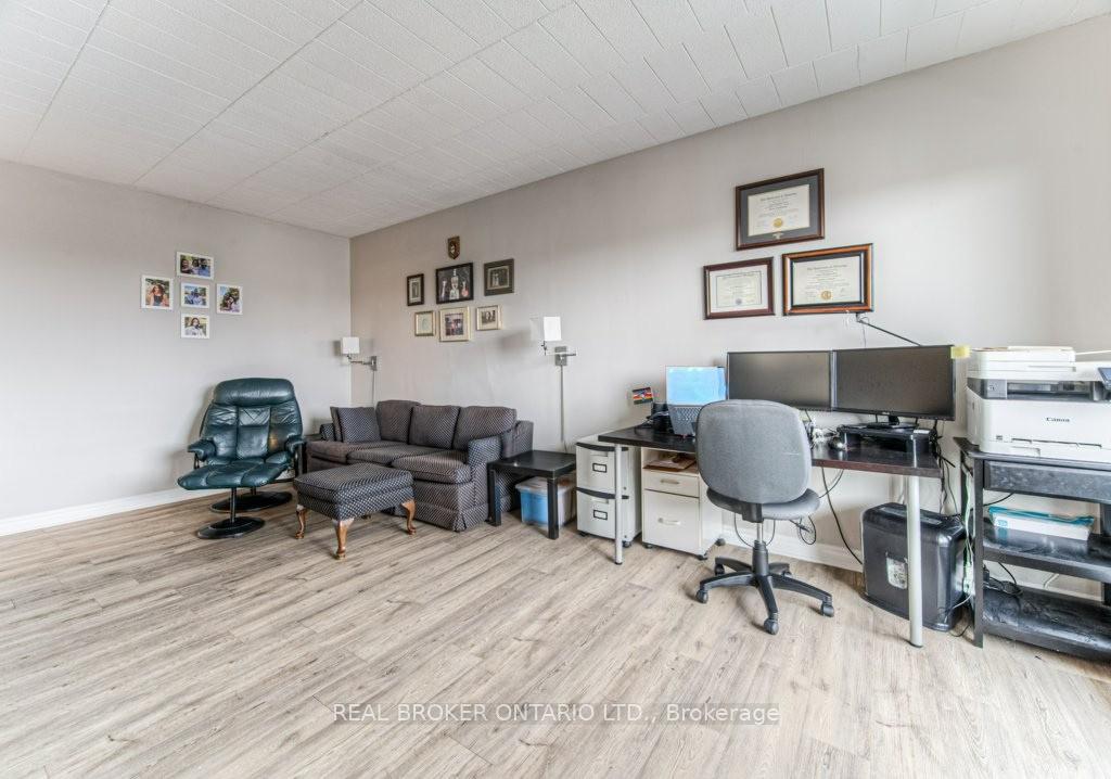 Photo 12 of Unit 702, 29 West Avenue W, Kitchener — HOMEH