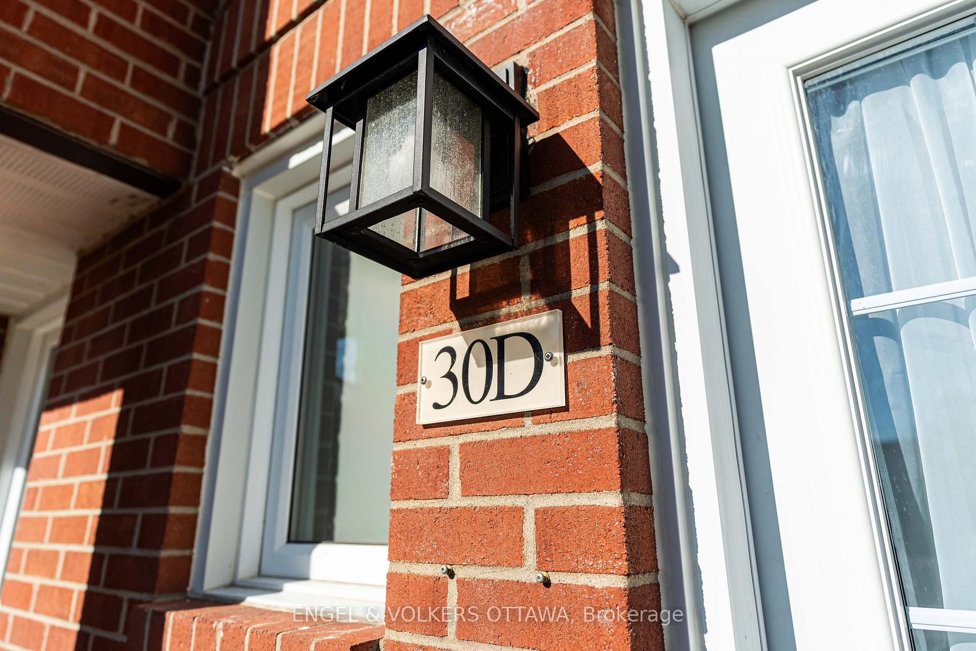 Photo 3 of Unit D, 30 Castlebrook Lane, Ottawa, Centrepointe — HOMEH