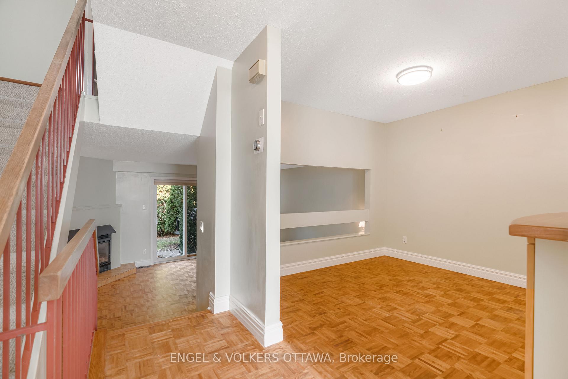 Photo 10 of Unit D, 30 Castlebrook Lane, Ottawa, Centrepointe — HOMEH