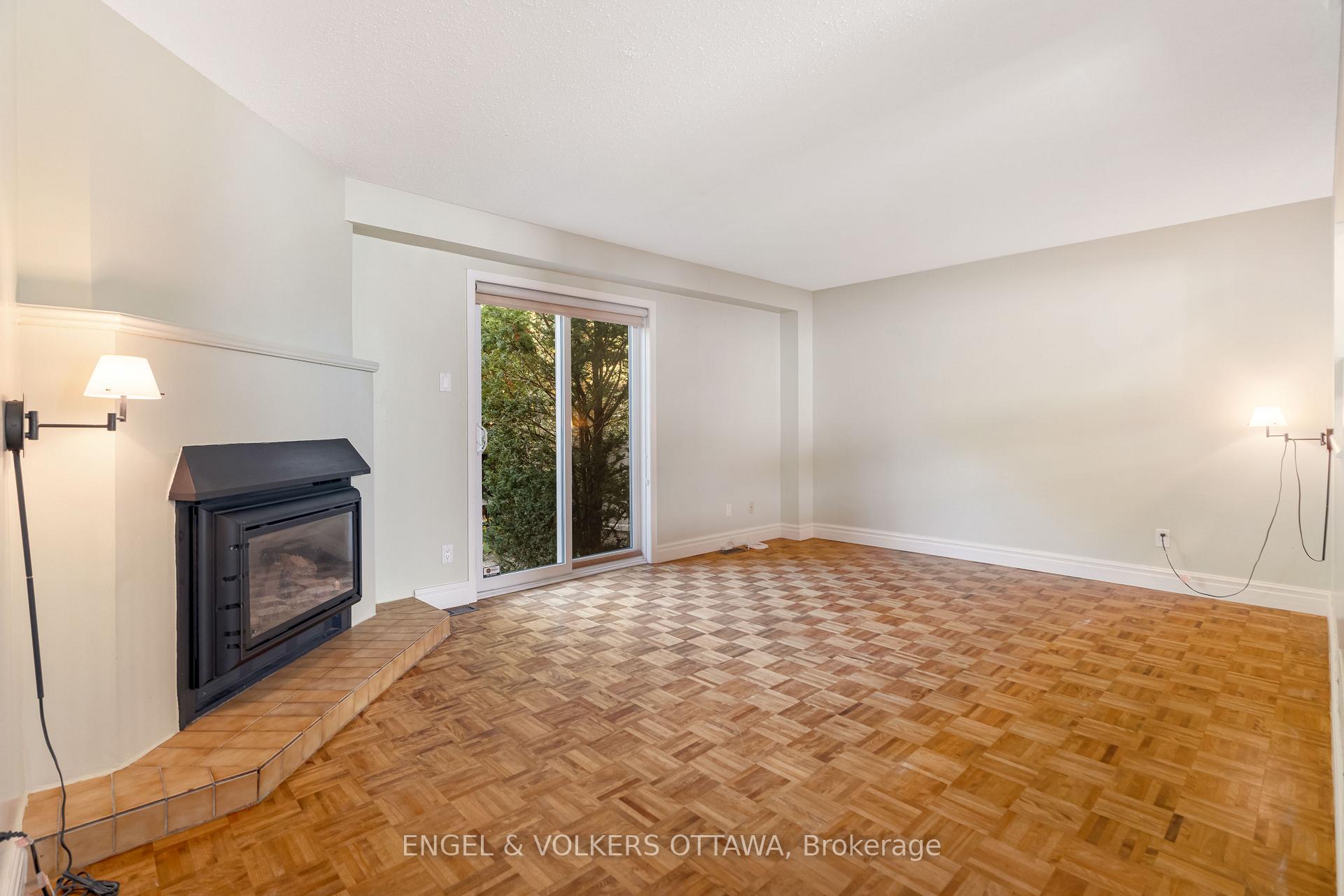 Photo 12 of Unit D, 30 Castlebrook Lane, Ottawa, Centrepointe — HOMEH