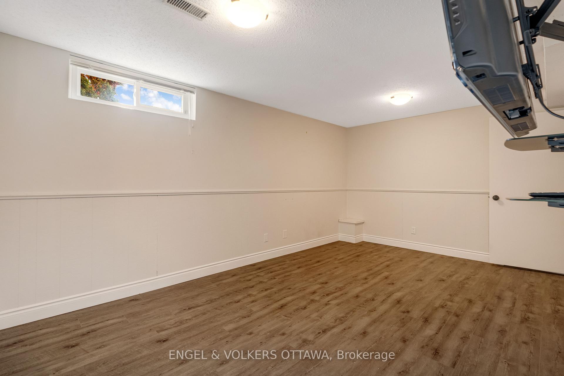 Photo 29 of Unit D, 30 Castlebrook Lane, Ottawa, Centrepointe — HOMEH