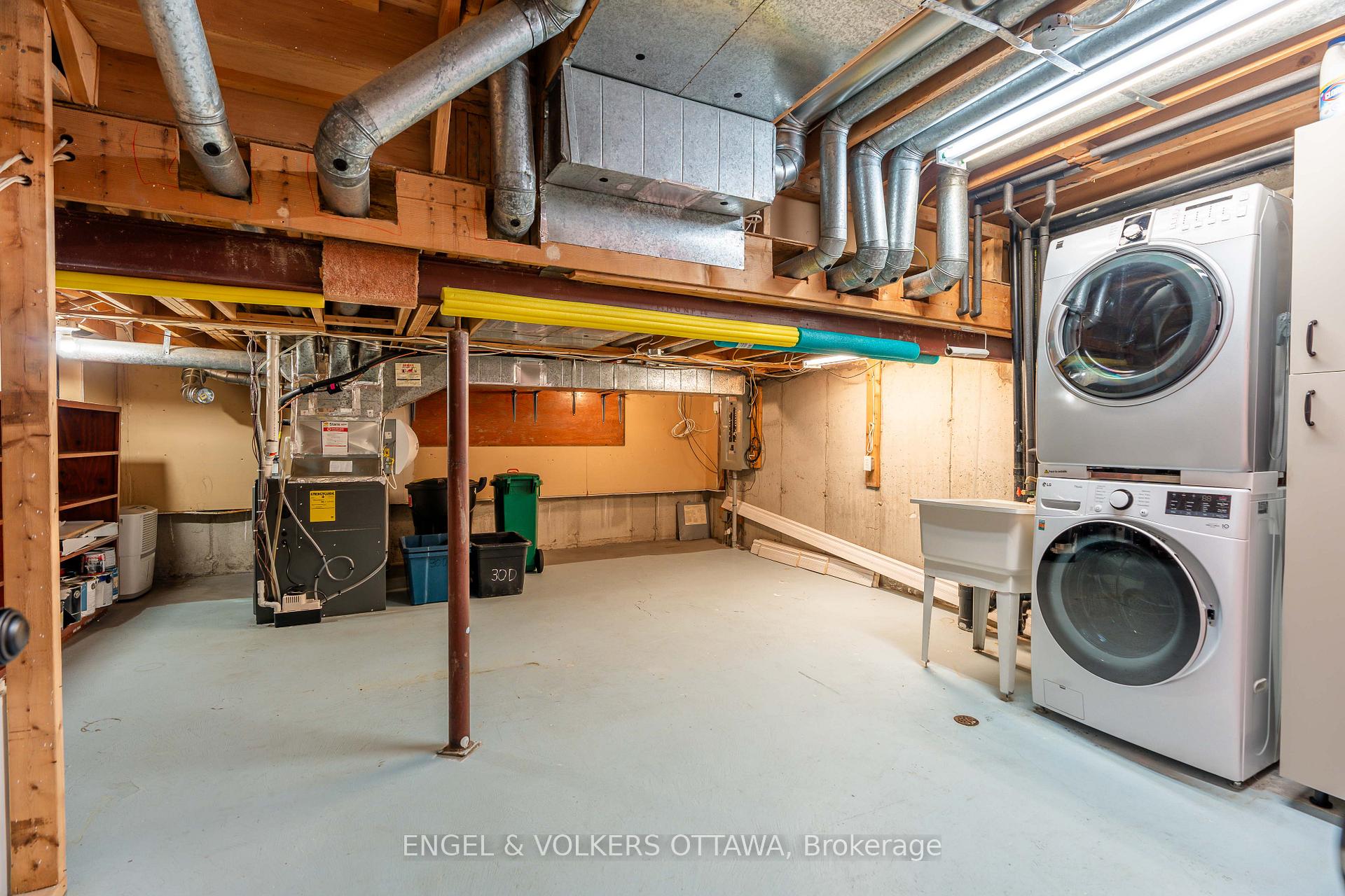 Photo 30 of Unit D, 30 Castlebrook Lane, Ottawa, Centrepointe — HOMEH