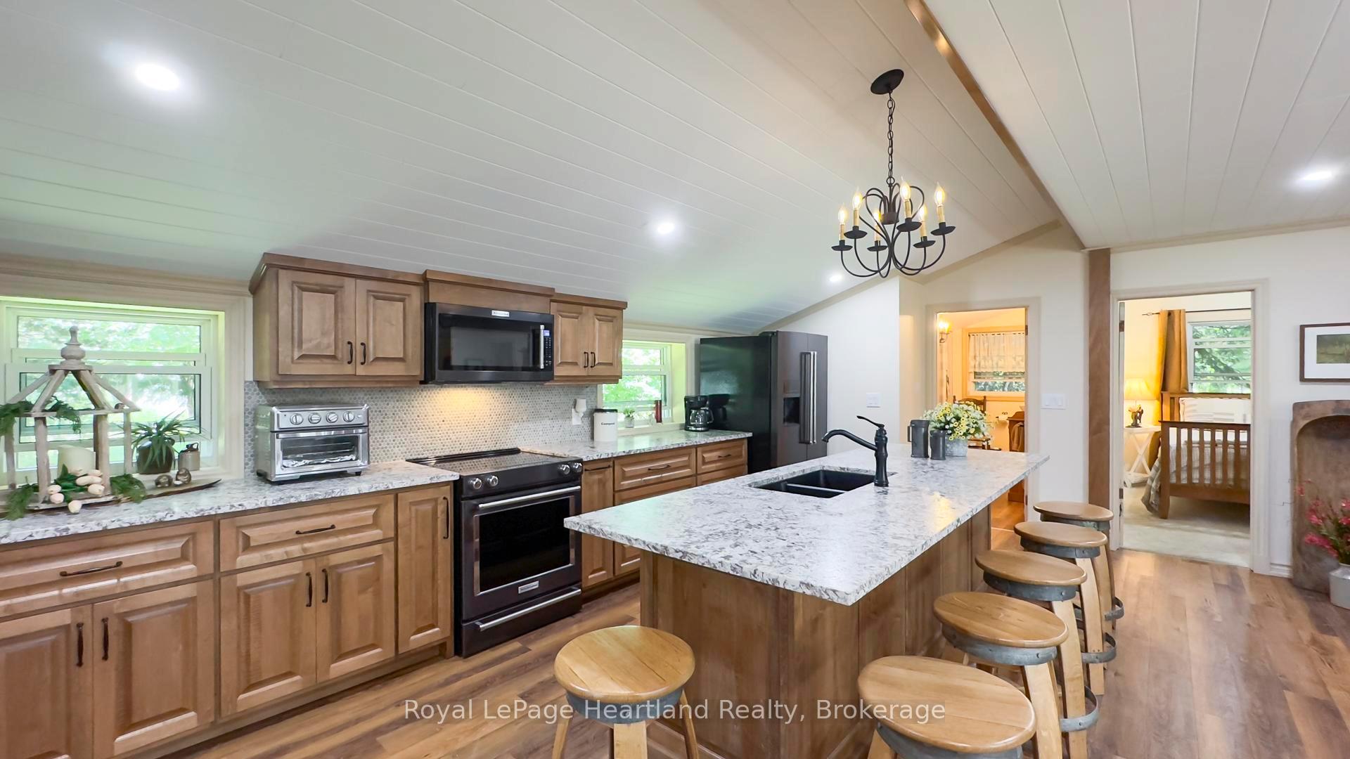 Photo 11 of 37752 Bayfield Road, Central Huron, Goderich — HOMEH