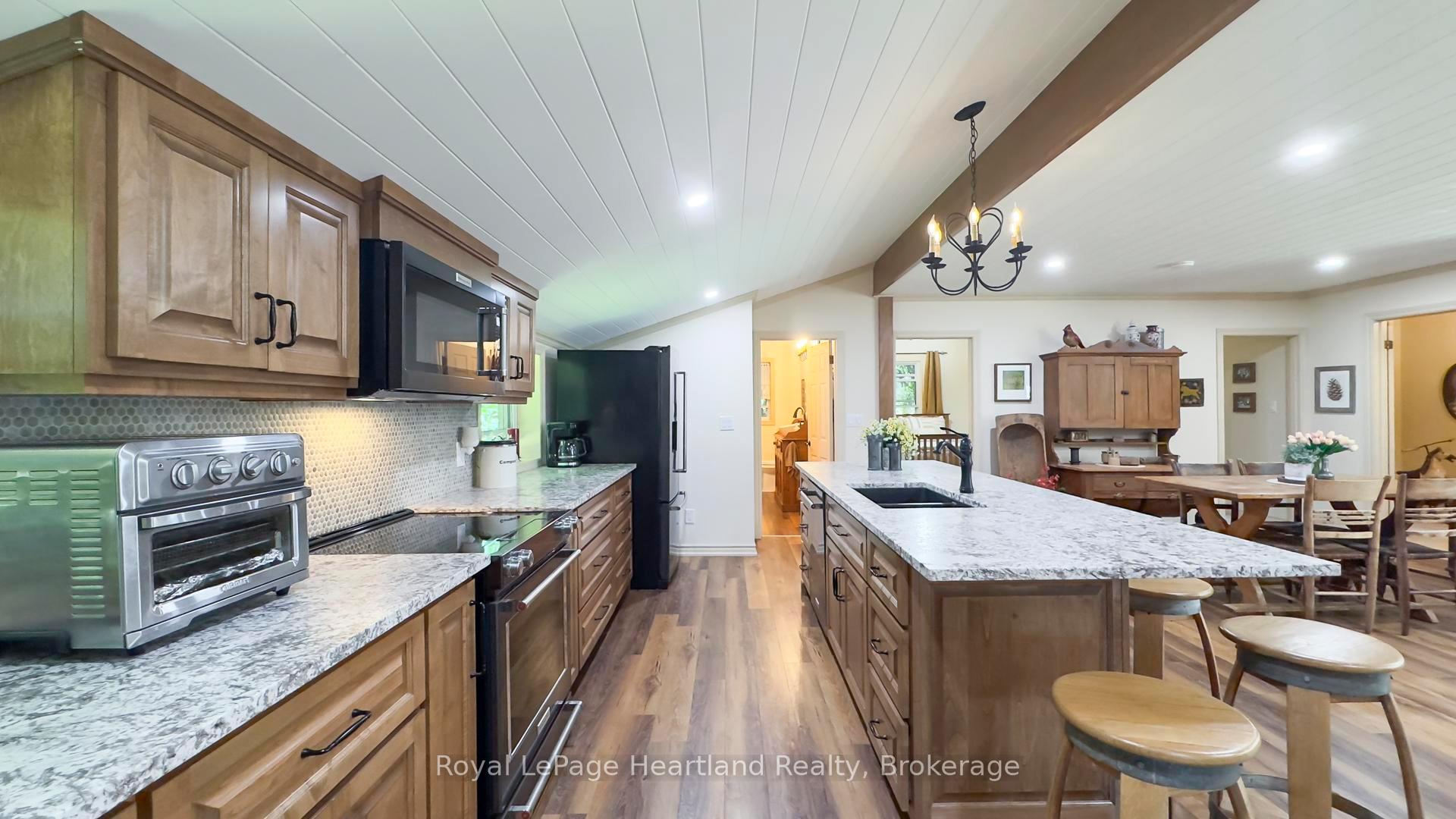 Photo 12 of 37752 Bayfield Road, Central Huron, Goderich — HOMEH