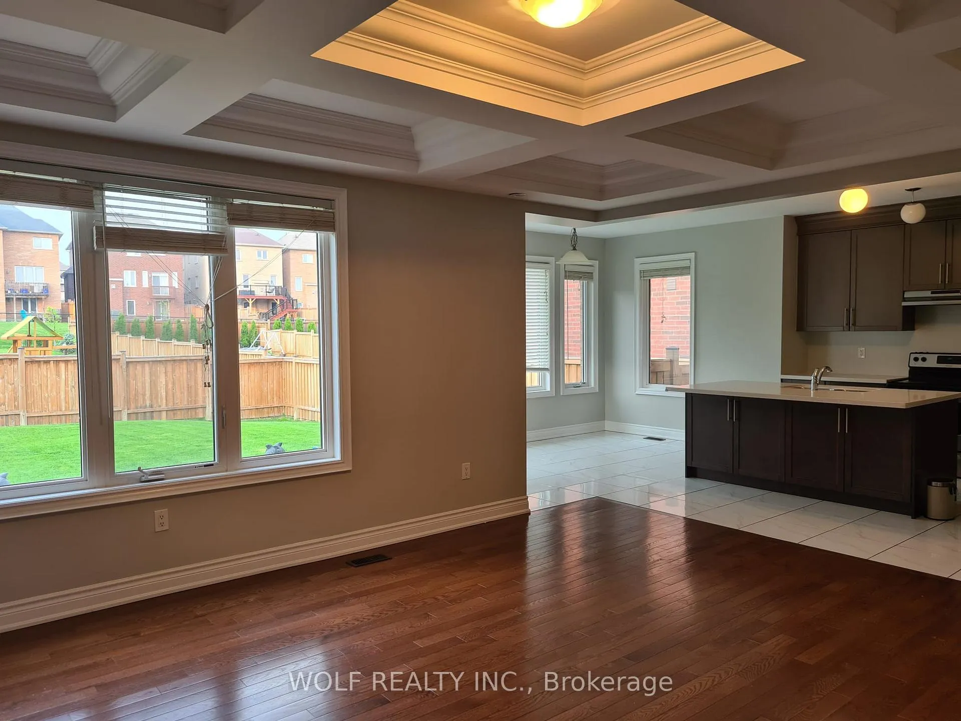 Photo 4 of 15 Covina Road, Brampton, Credit Valley — HOMEH